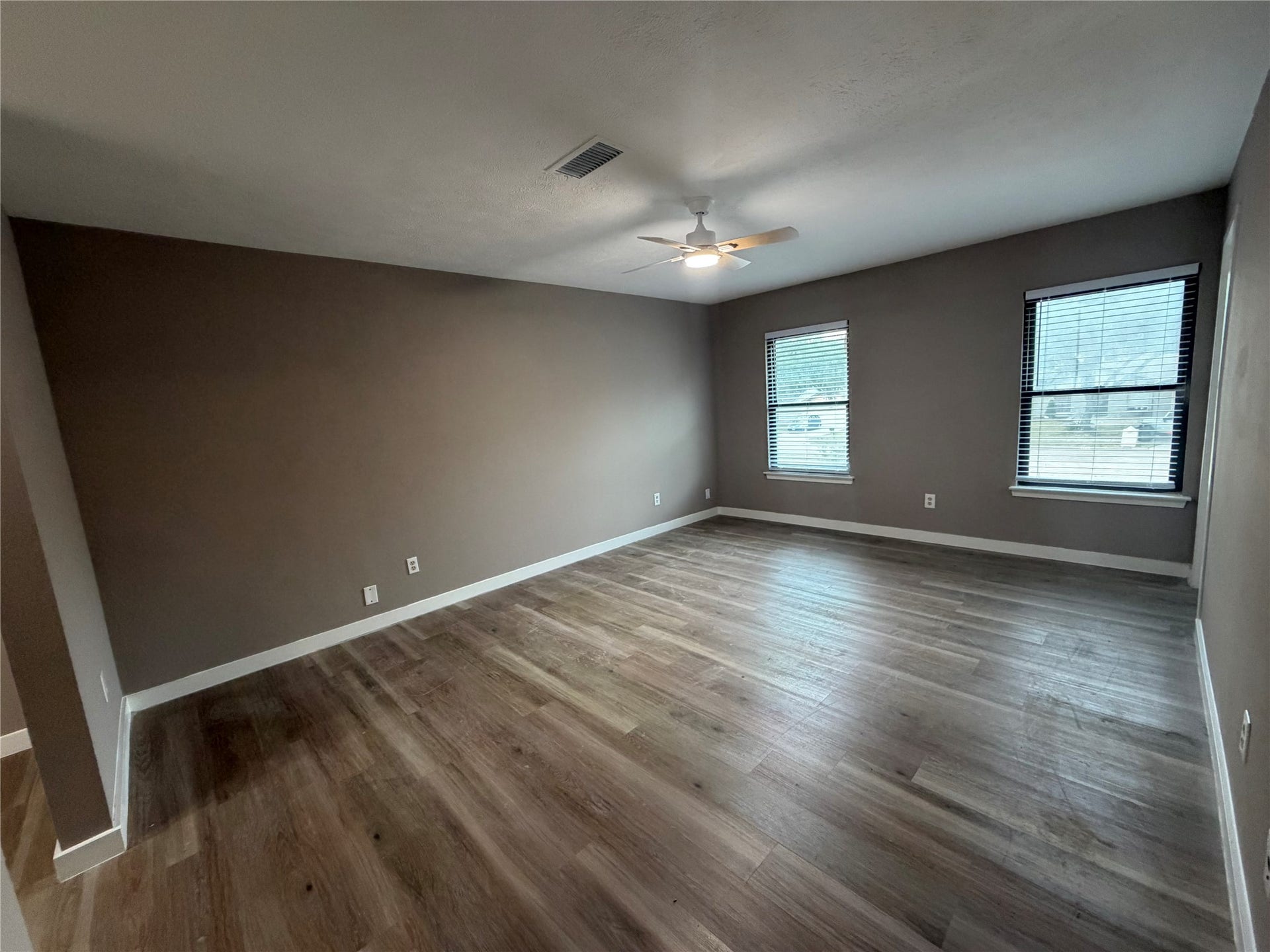 2611 W Greens Road, Houston, TX 77067 2611 W Greens Road, Houston, TX 77067
