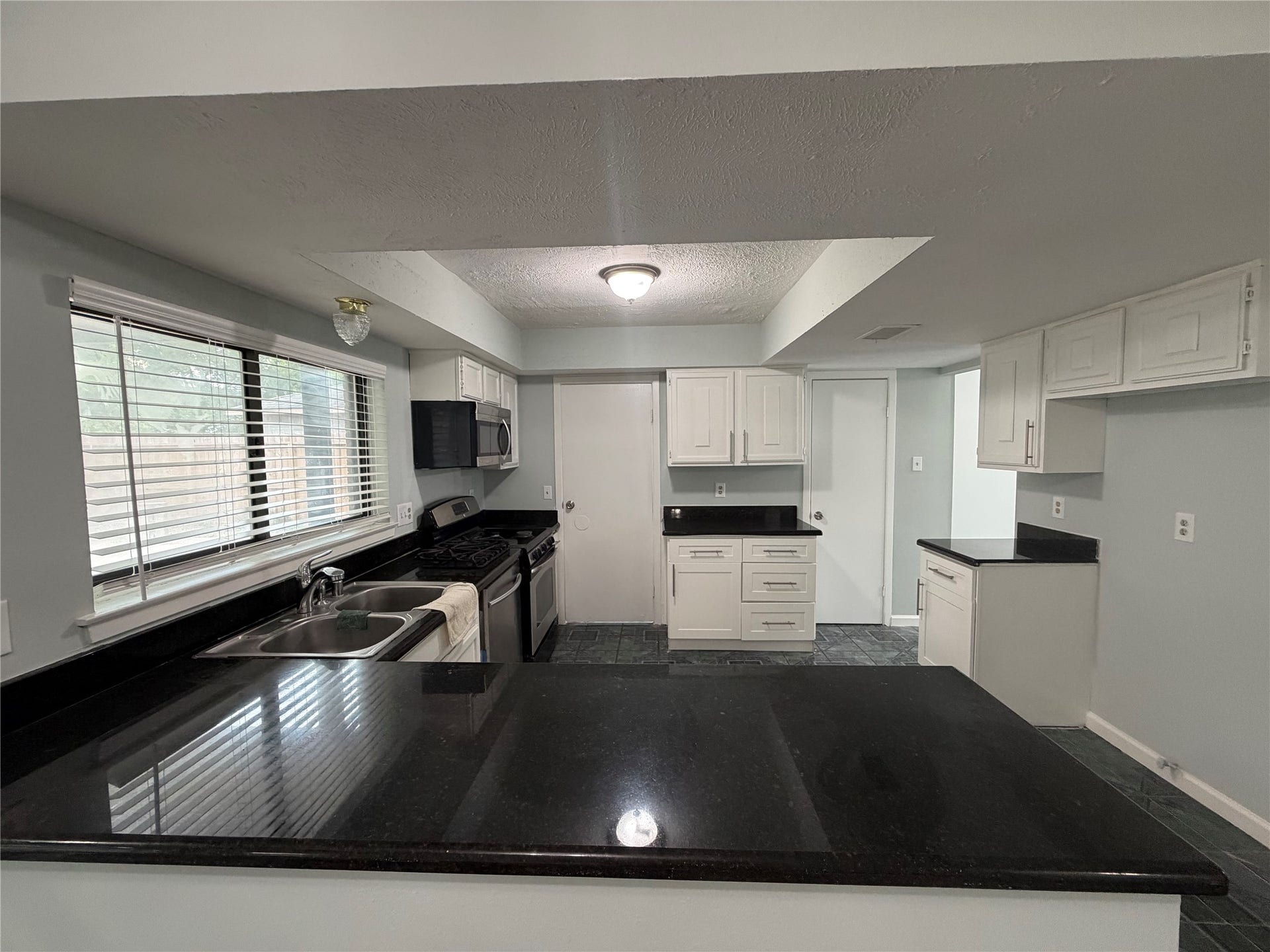 2611 W Greens Road, Houston, TX 77067 2611 W Greens Road, Houston, TX 77067