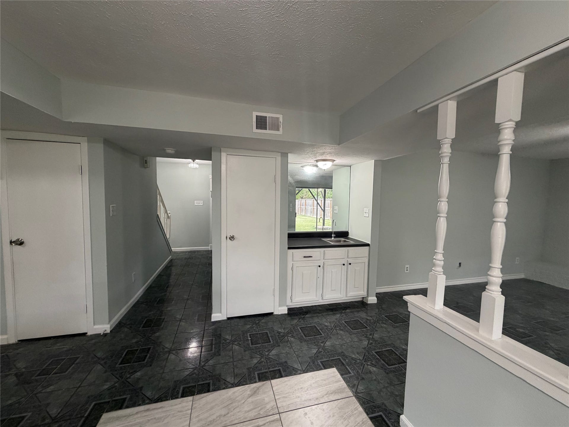 2611 W Greens Road, Houston, TX 77067 2611 W Greens Road, Houston, TX 77067
