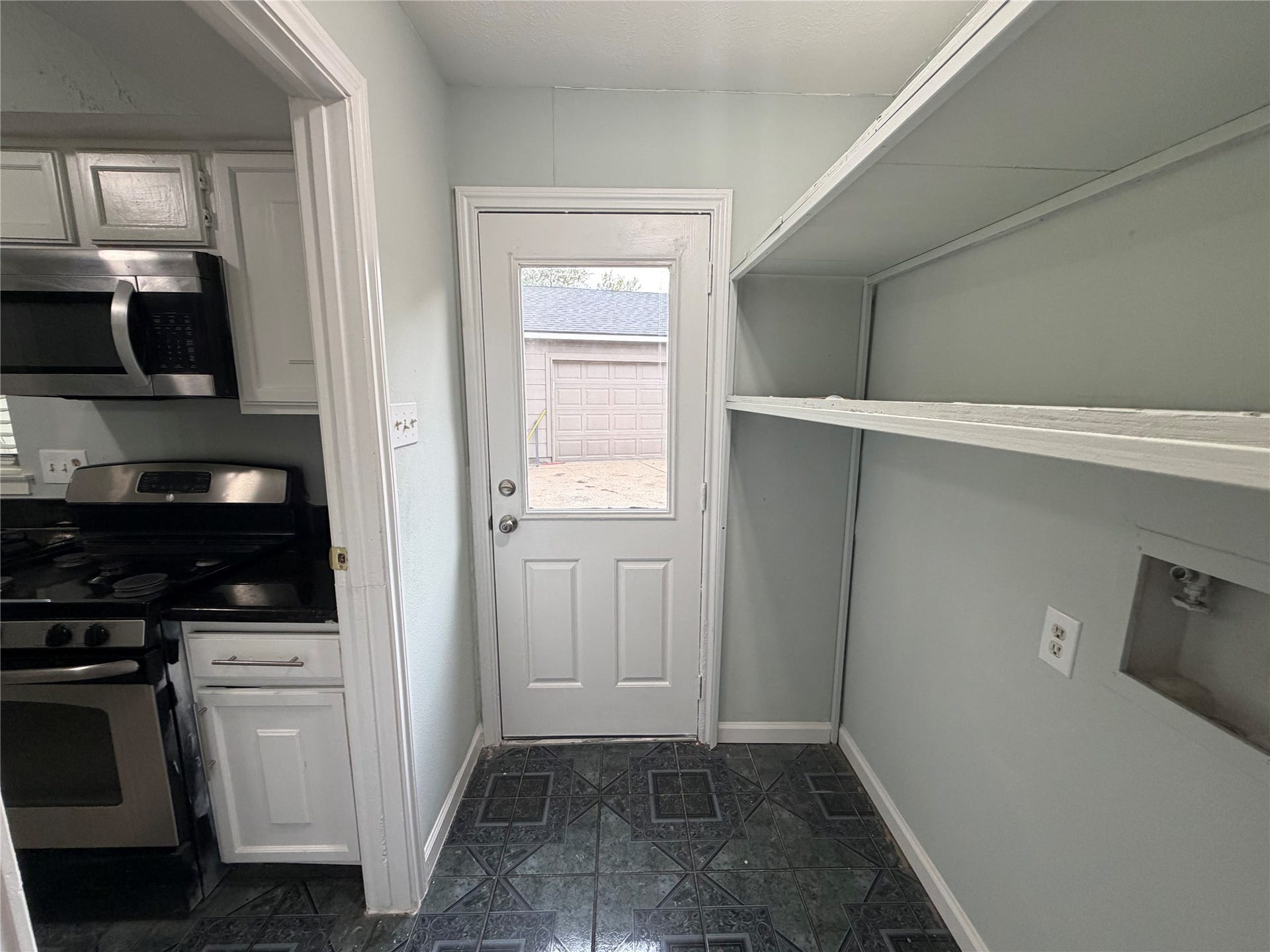 2611 W Greens Road, Houston, TX 77067 2611 W Greens Road, Houston, TX 77067