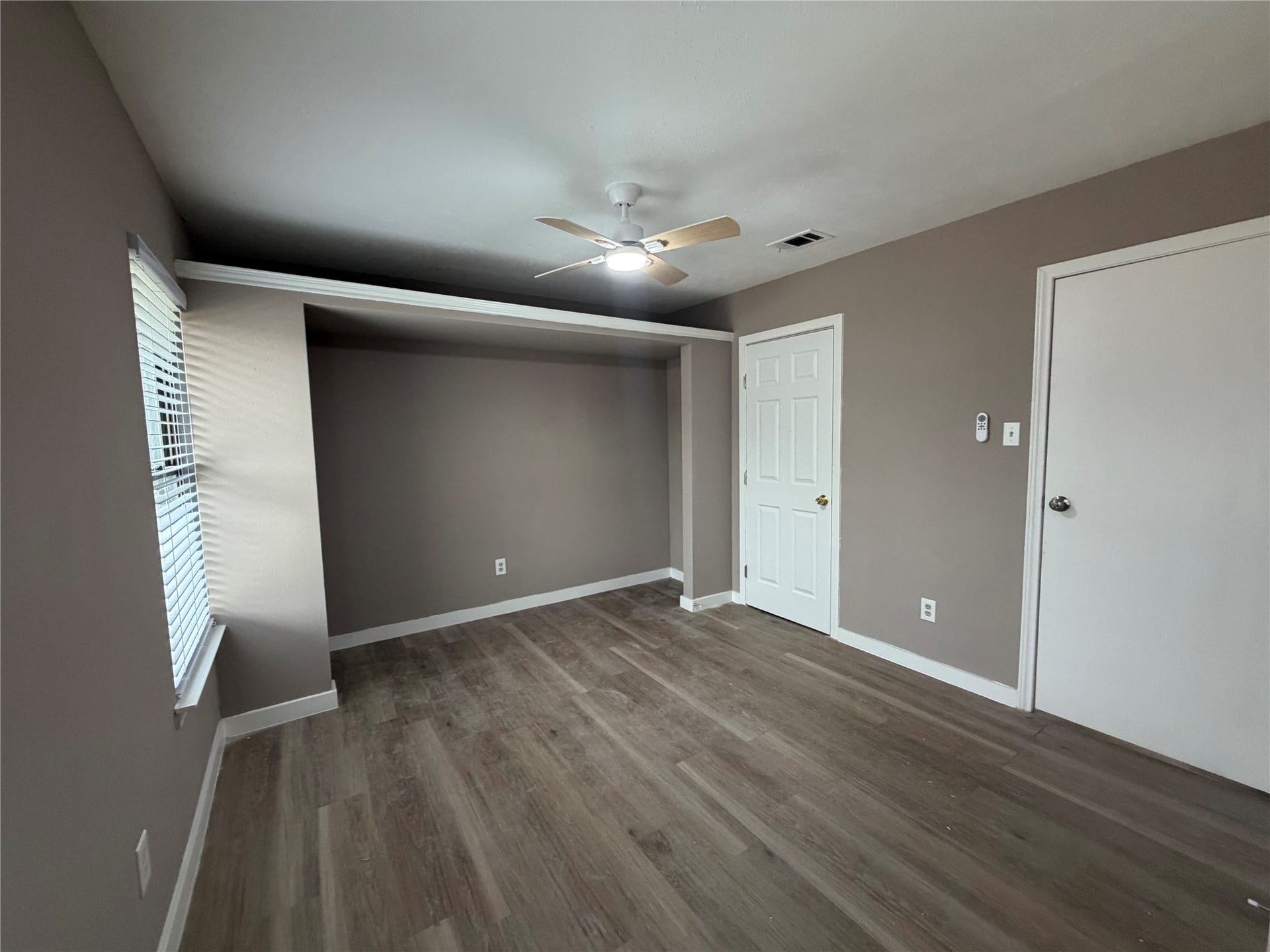 2611 W Greens Road, Houston, TX 77067 2611 W Greens Road, Houston, TX 77067