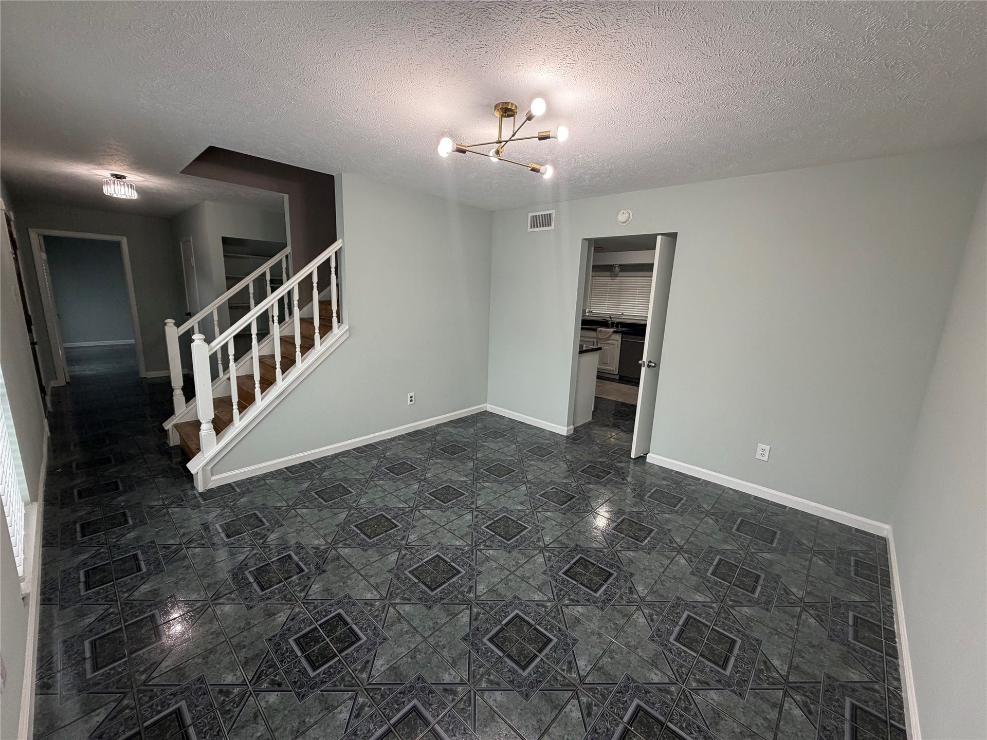 2611 W Greens Road, Houston, TX 77067 2611 W Greens Road, Houston, TX 77067