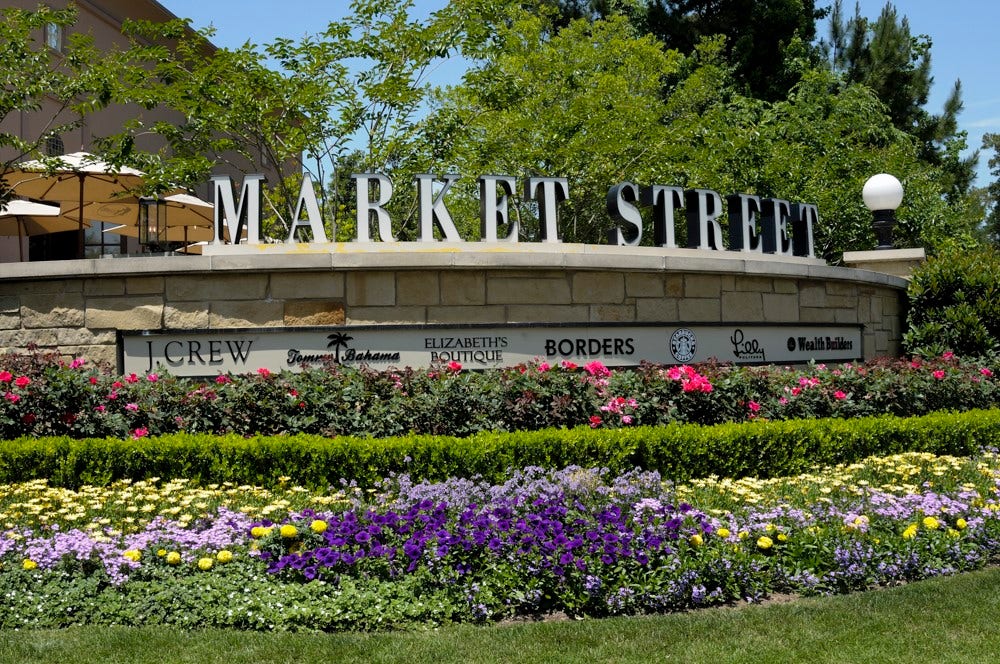 98 W Knightsbridge Drive, The Woodlands, TX 77385 Shop at Market Street