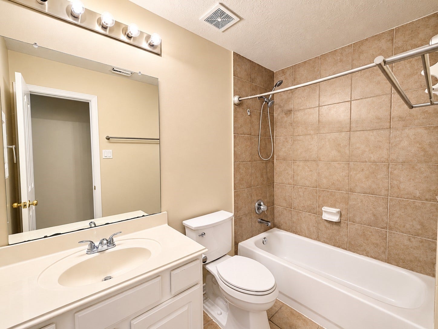 3043 Fallbrook Drive, Pearland, TX 77584 3043 Fallbrook Drive, Pearland, TX 77584