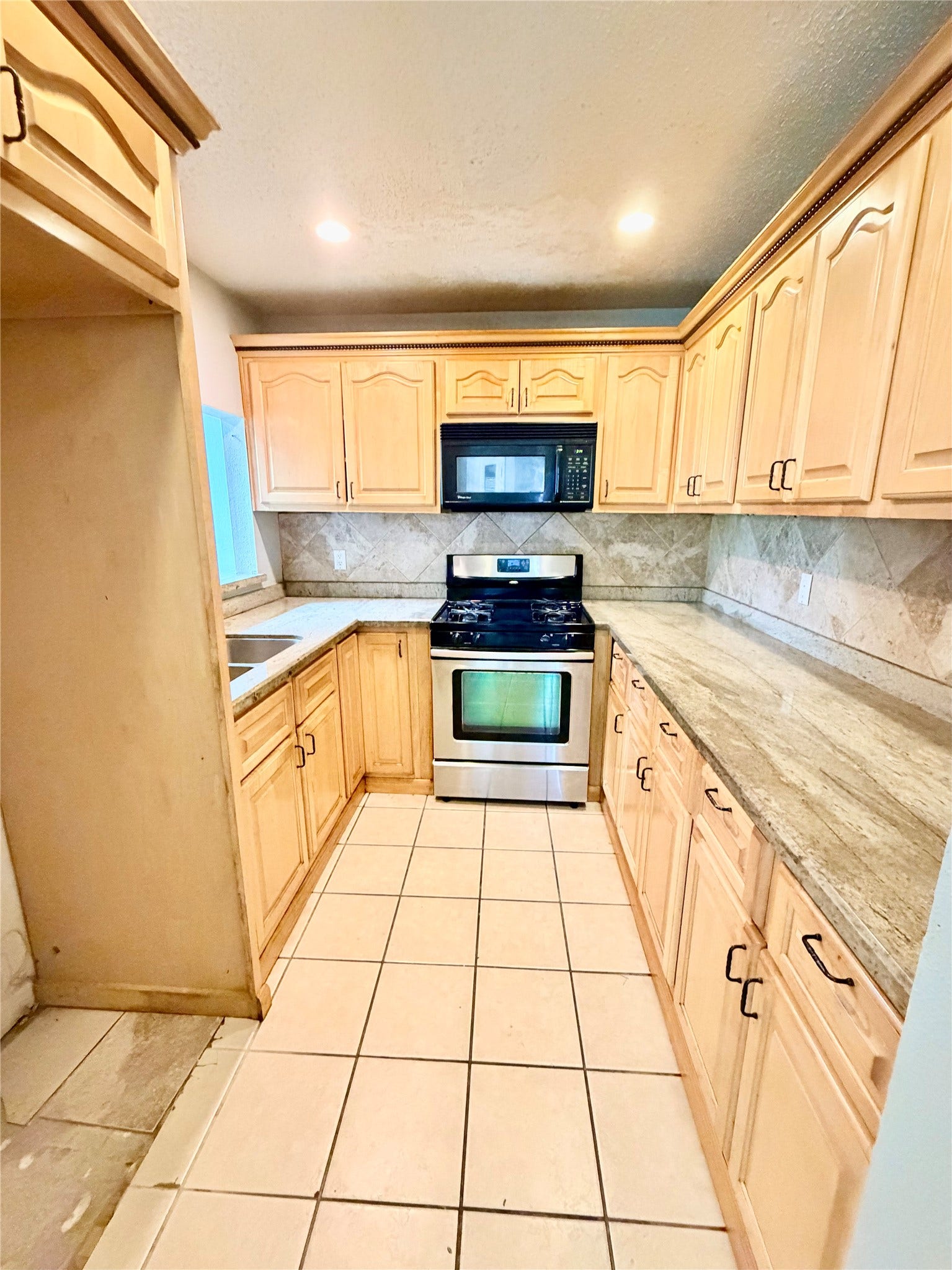 7402 Alegria Drive, Houston, TX 77083