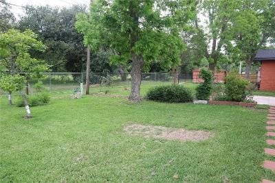 1903 Evergreen Lane, La Marque, TX 77568 1903 Evergreen Lane, La Marque, TX 77568