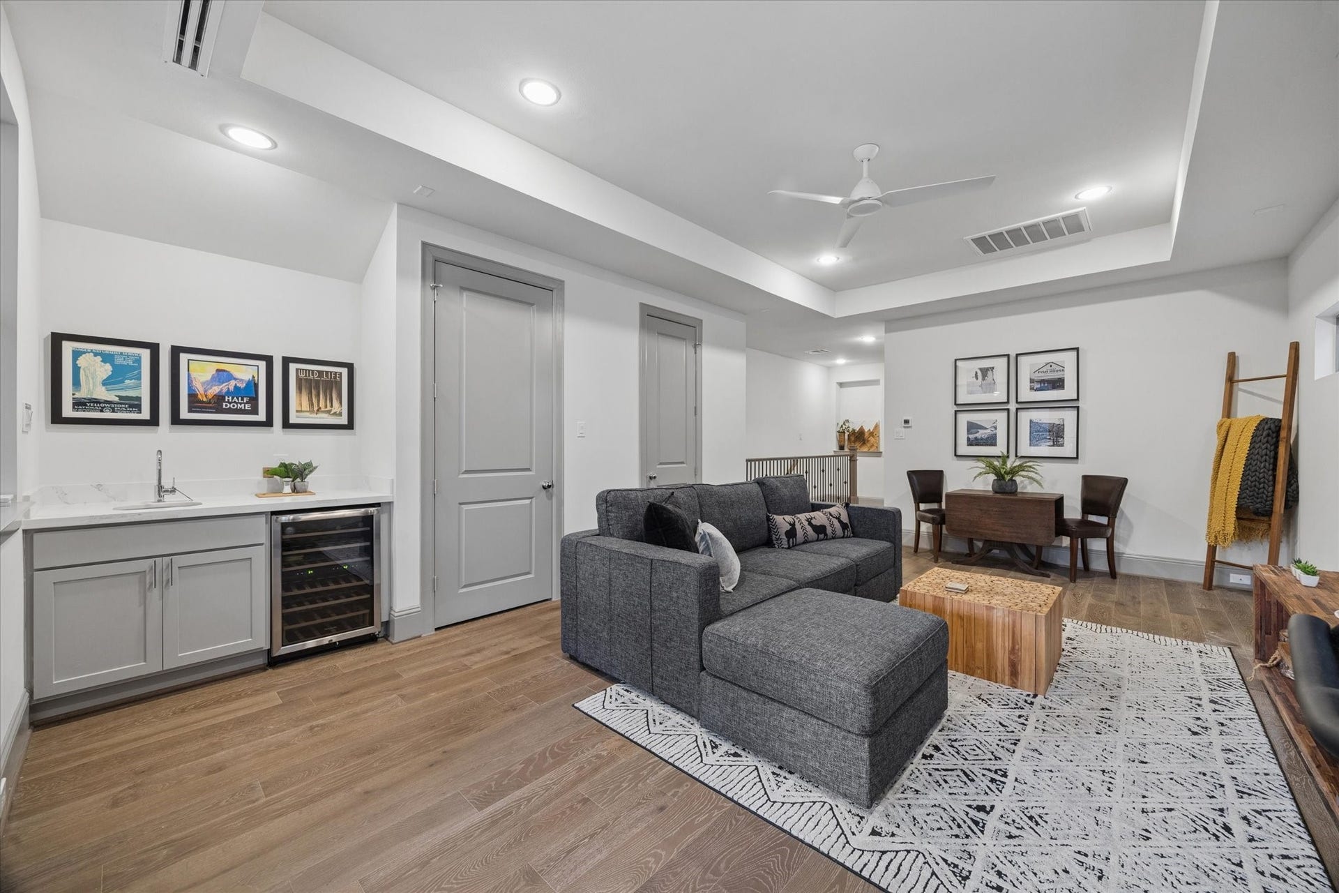 1907 W 25th Street, Houston, TX 77008 1907 W 25th Street, Houston, TX 77008