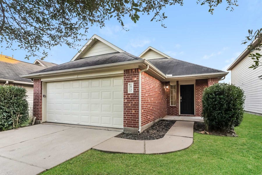 Property photo for 18731 Dennington Drive, Katy, TX