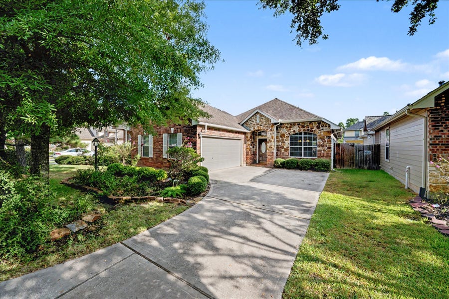 Property photo for 115 Zephyr Bend Place, The Woodlands, TX