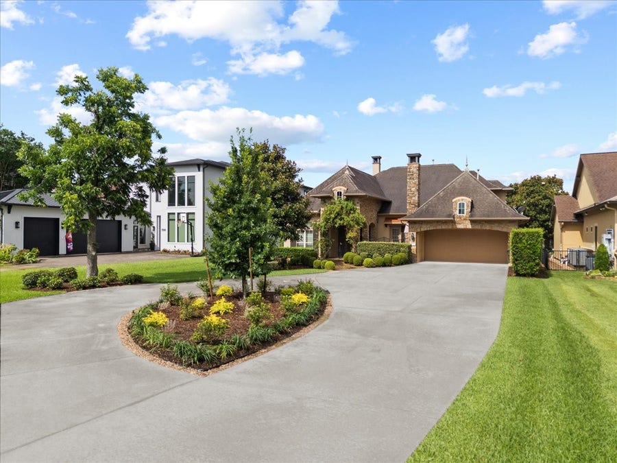 Property photo for 601 Constellation Boulevard, League City, TX