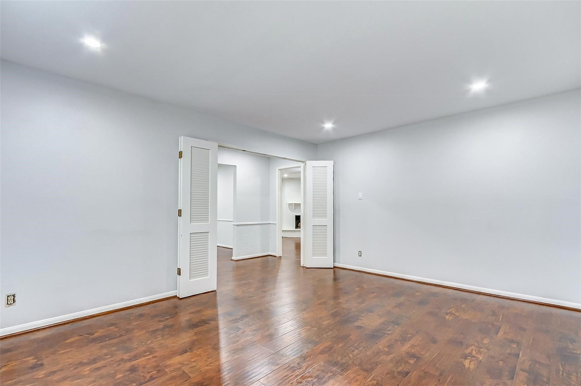 122 Camellia Street, Sugar Land, TX 77478 122 Camellia Street, Sugar Land, TX 77478