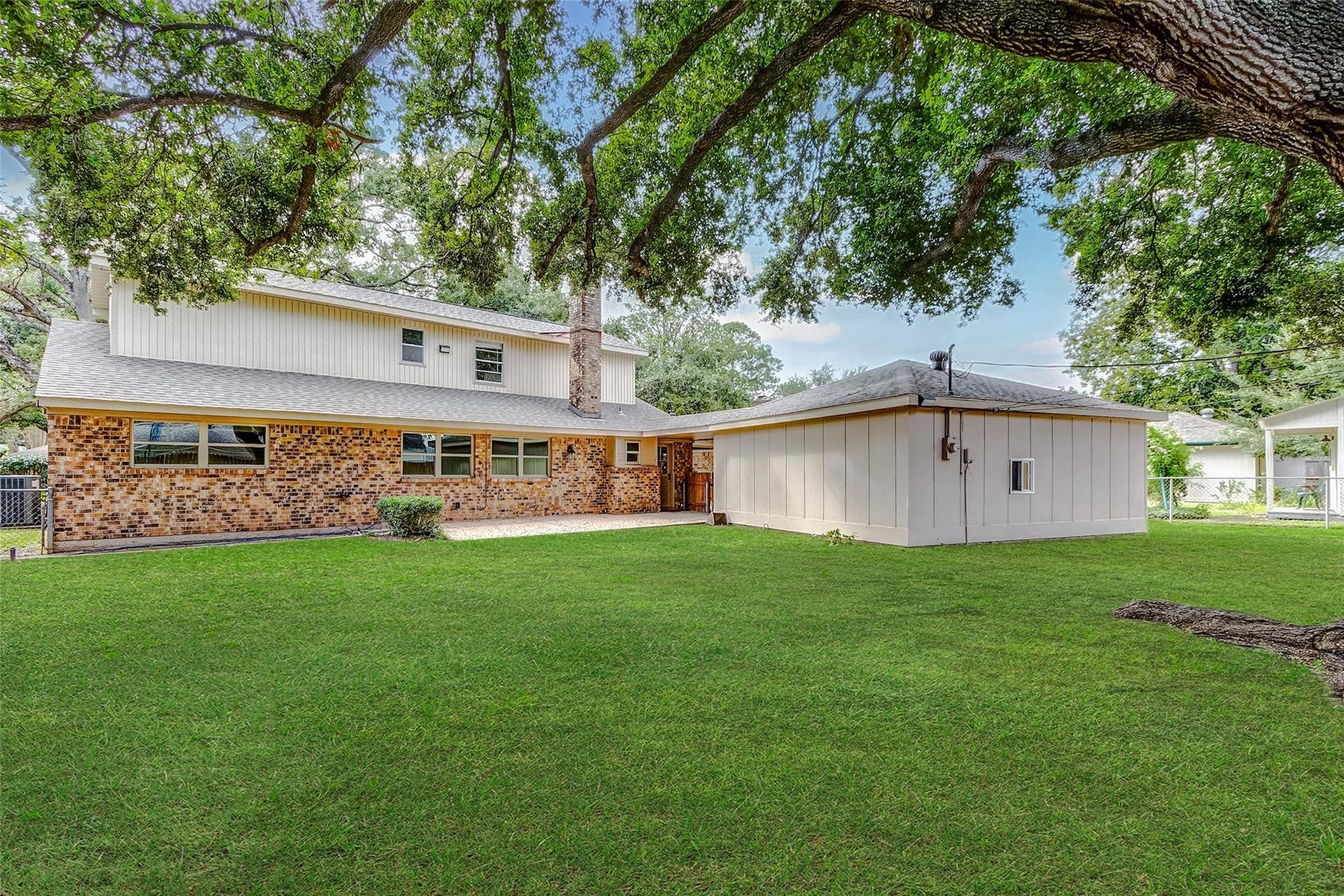 122 Camellia Street, Sugar Land, TX 77478 122 Camellia Street, Sugar Land, TX 77478