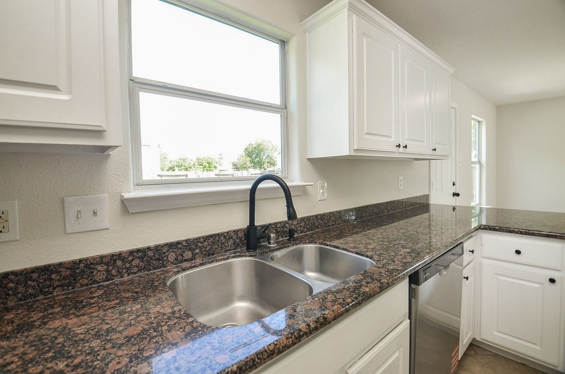 3906 Hollow Cove Lane, Richmond, TX 77469 3906 Hollow Cove Lane, Richmond, TX 77469