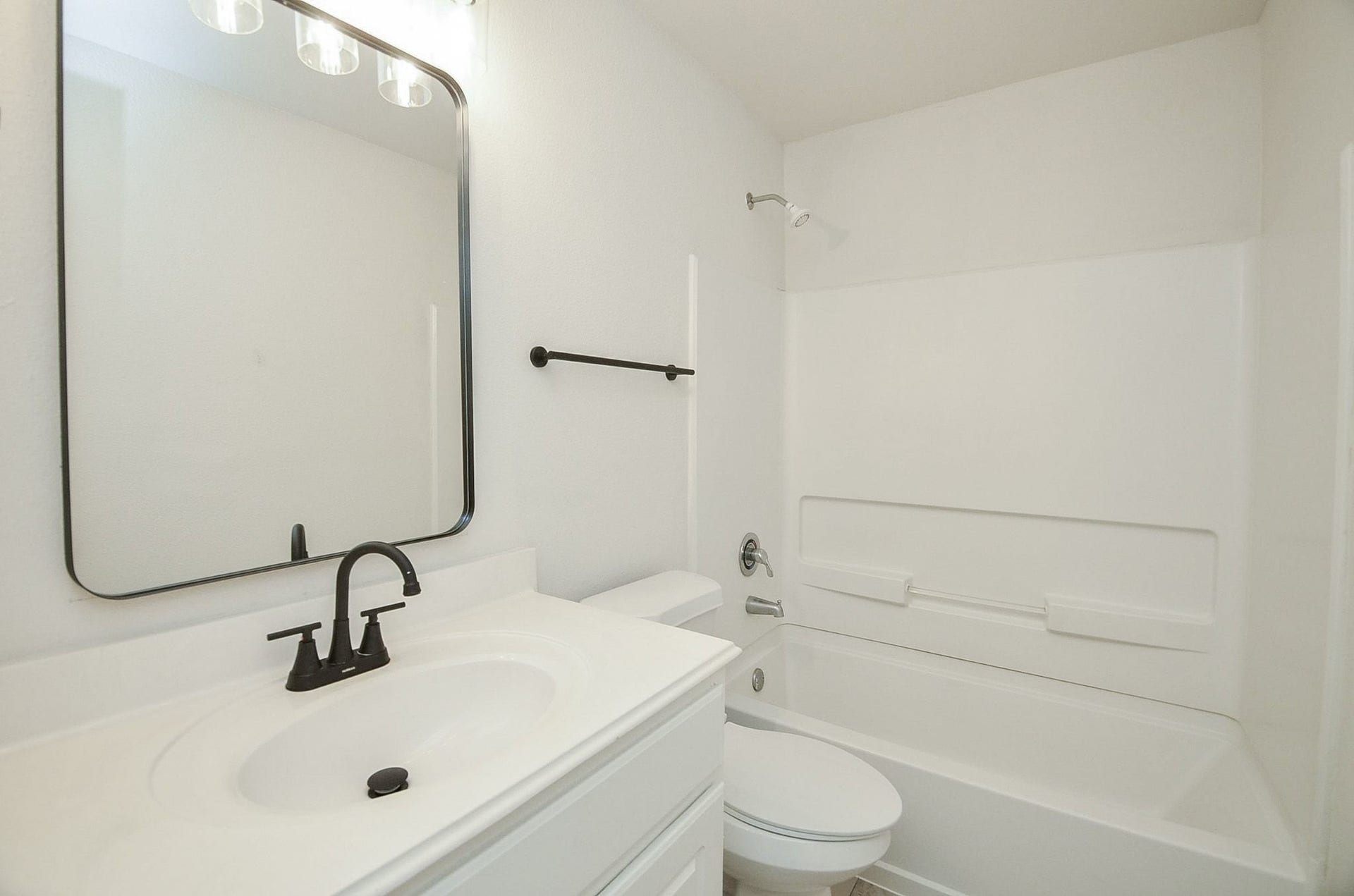 3906 Hollow Cove Lane, Richmond, TX 77469 3906 Hollow Cove Lane, Richmond, TX 77469