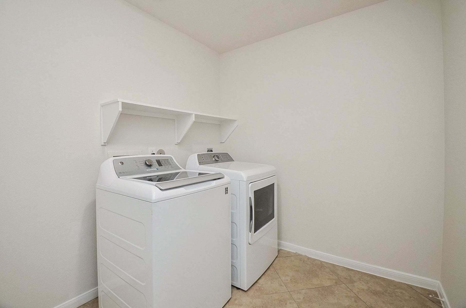 3906 Hollow Cove Lane, Richmond, TX 77469 3906 Hollow Cove Lane, Richmond, TX 77469