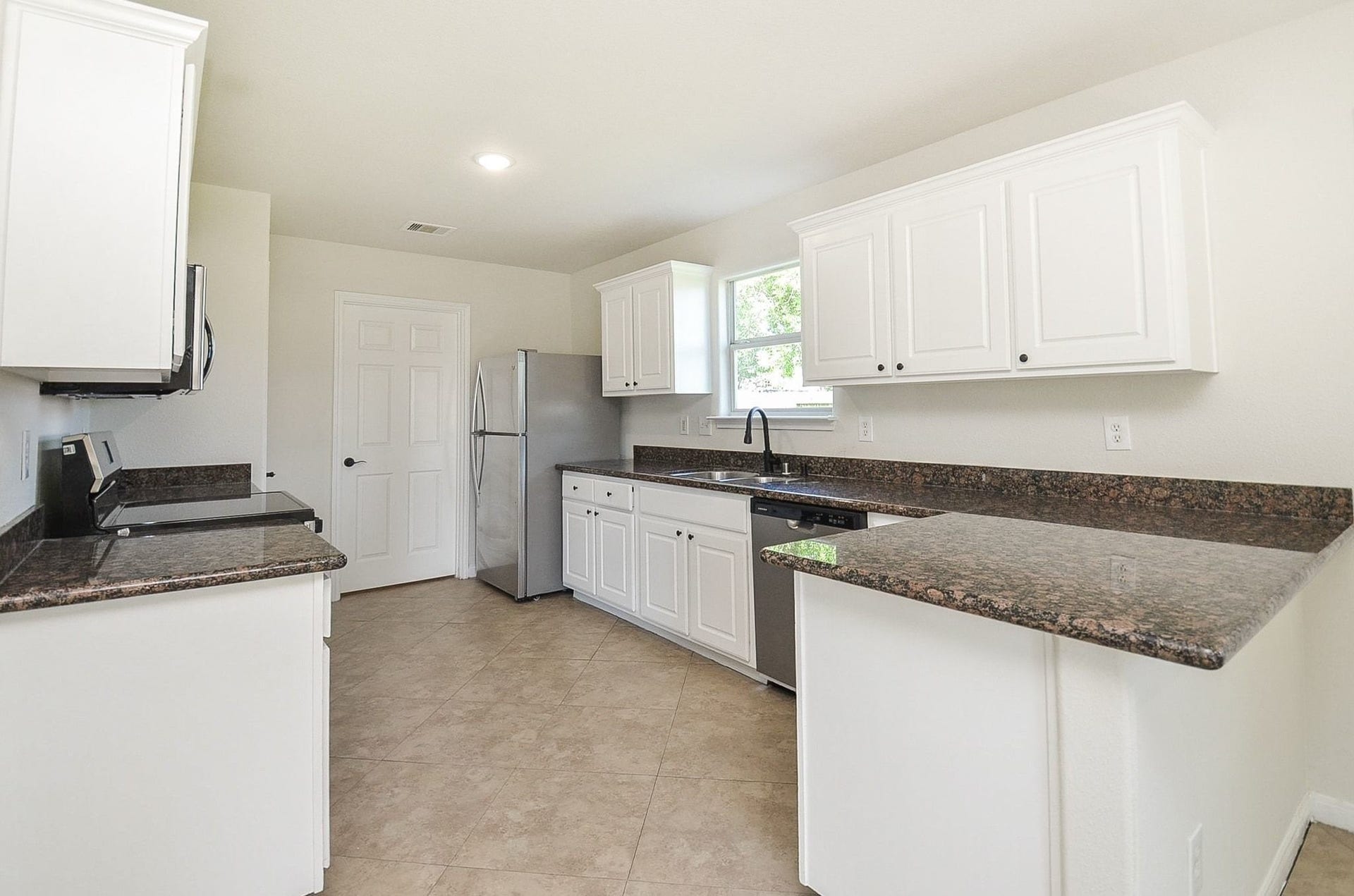3906 Hollow Cove Lane, Richmond, TX 77469 3906 Hollow Cove Lane, Richmond, TX 77469