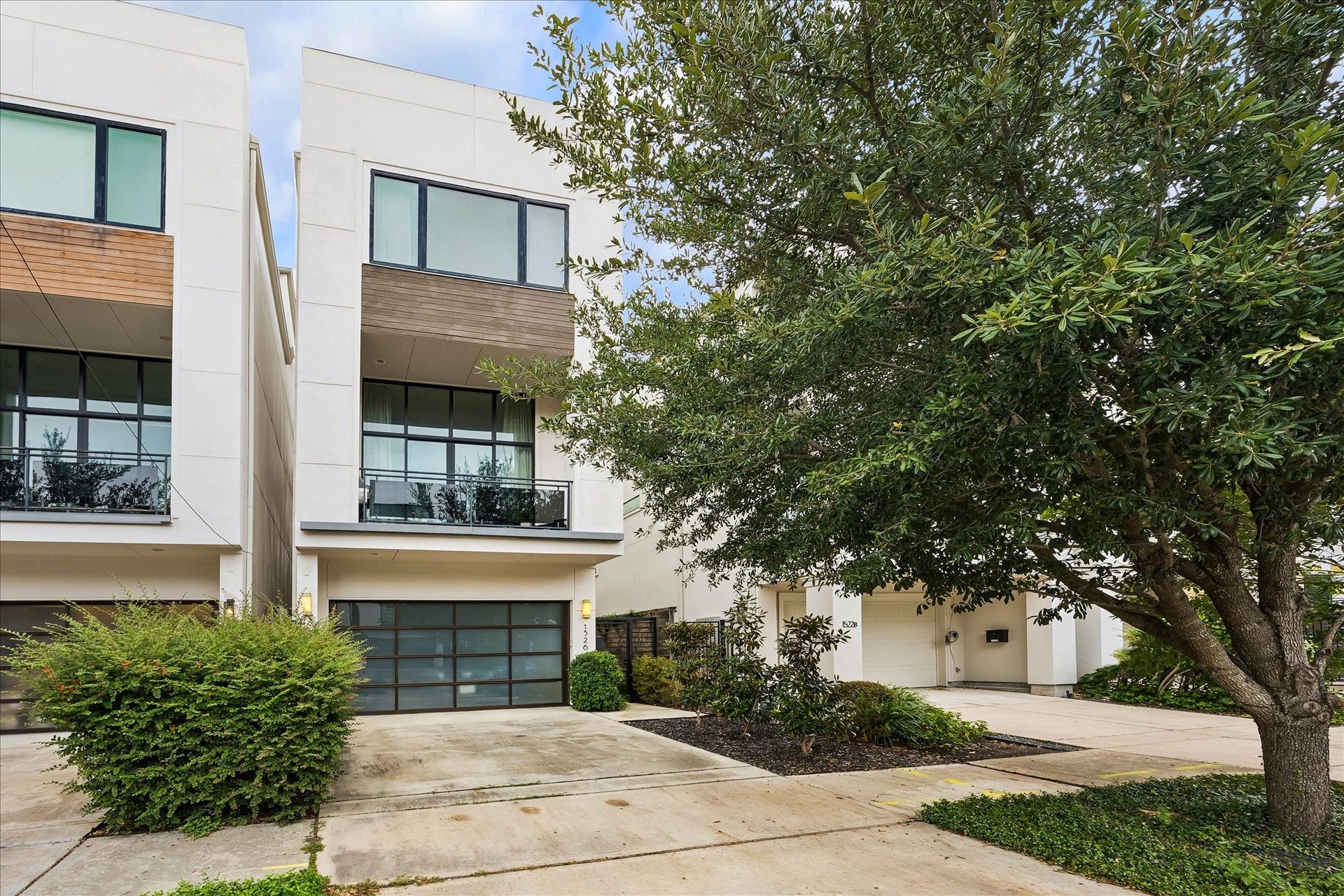 1526 Vermont Street, Houston, TX 77006 1526 Vermont Street, Houston, TX 77006