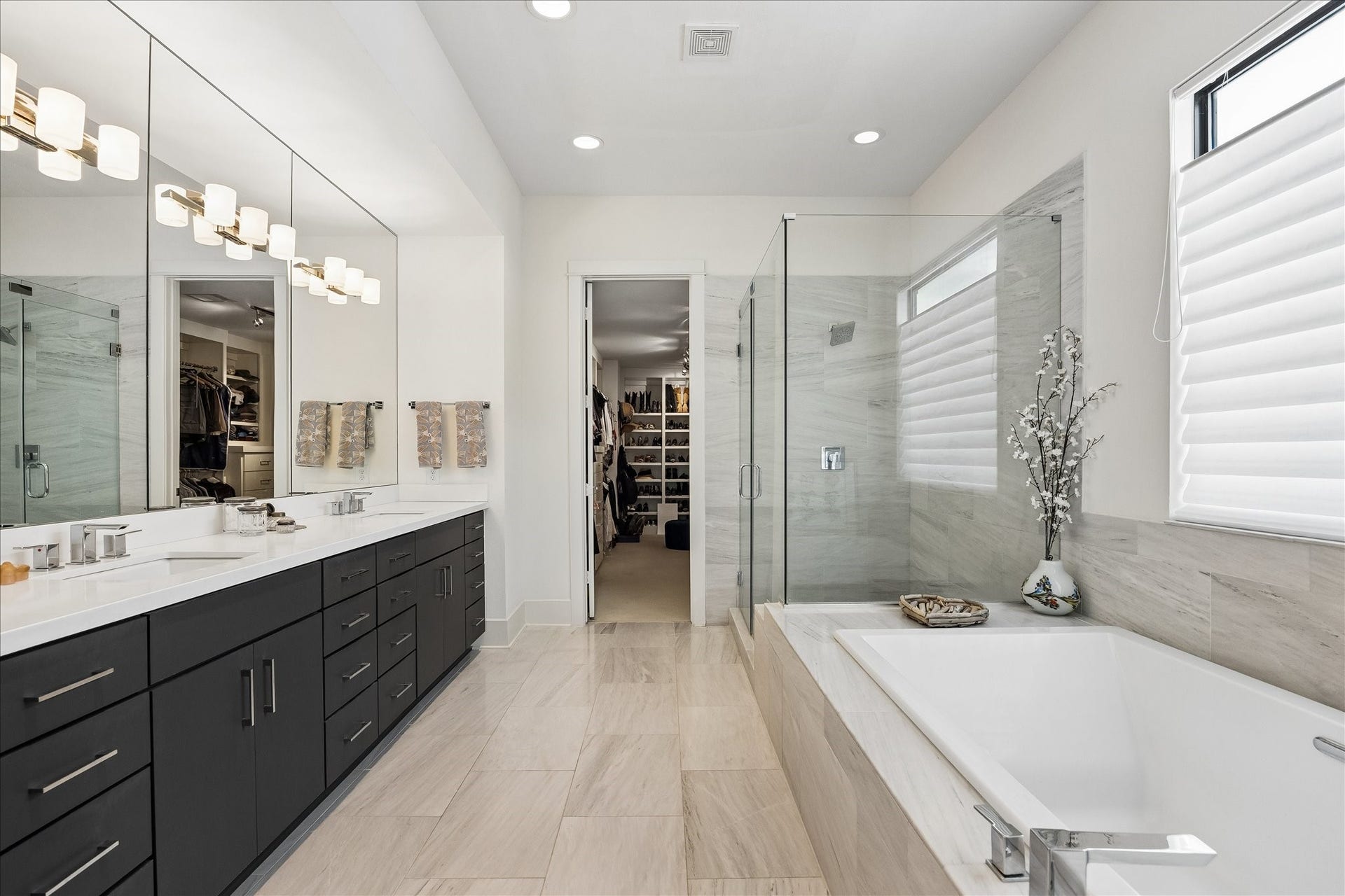 1526 Vermont Street, Houston, TX 77006 1526 Vermont Street, Houston, TX 77006
