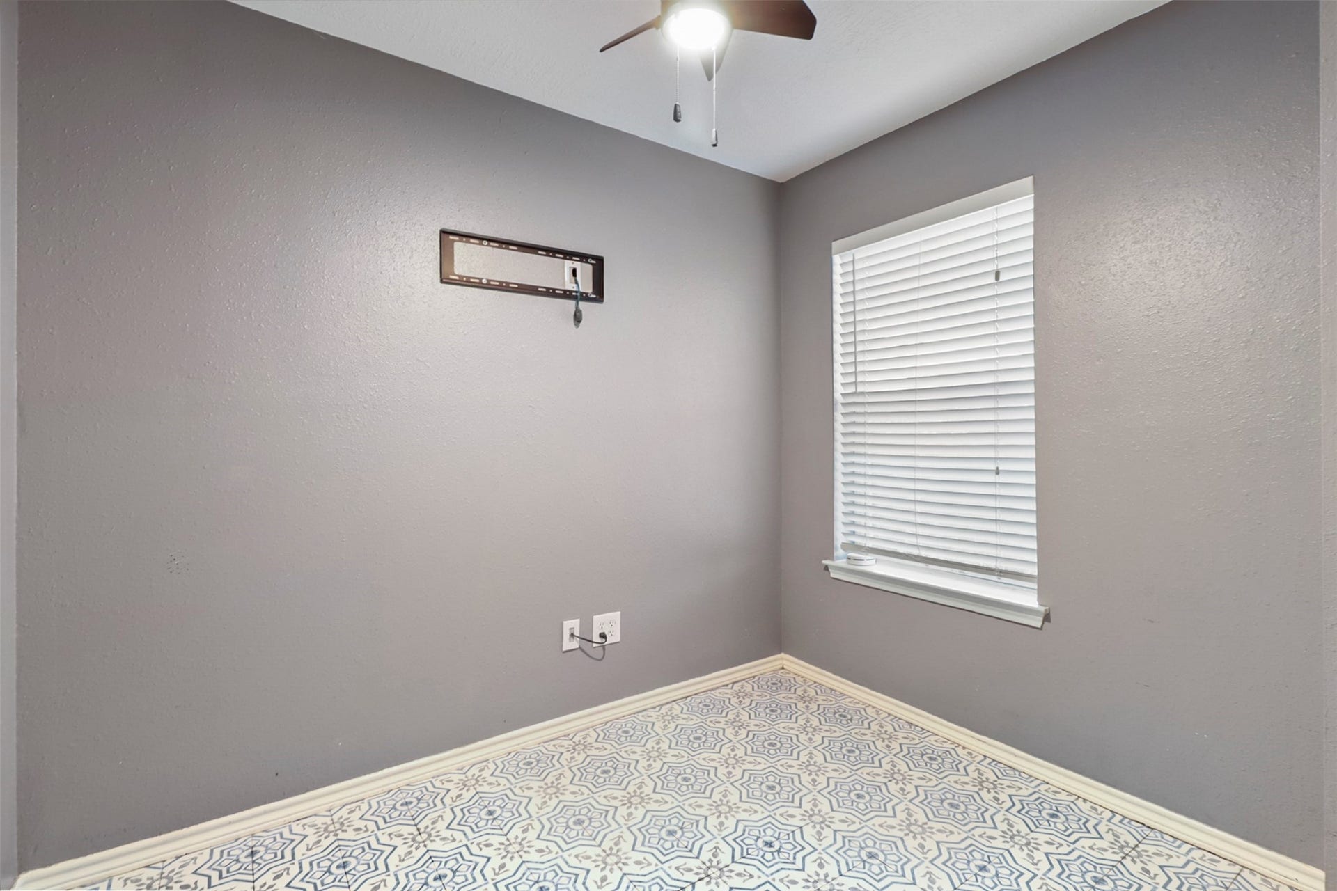 1828 Fletcher Street, Houston, TX 77009 3rd floor guest bedroom 4