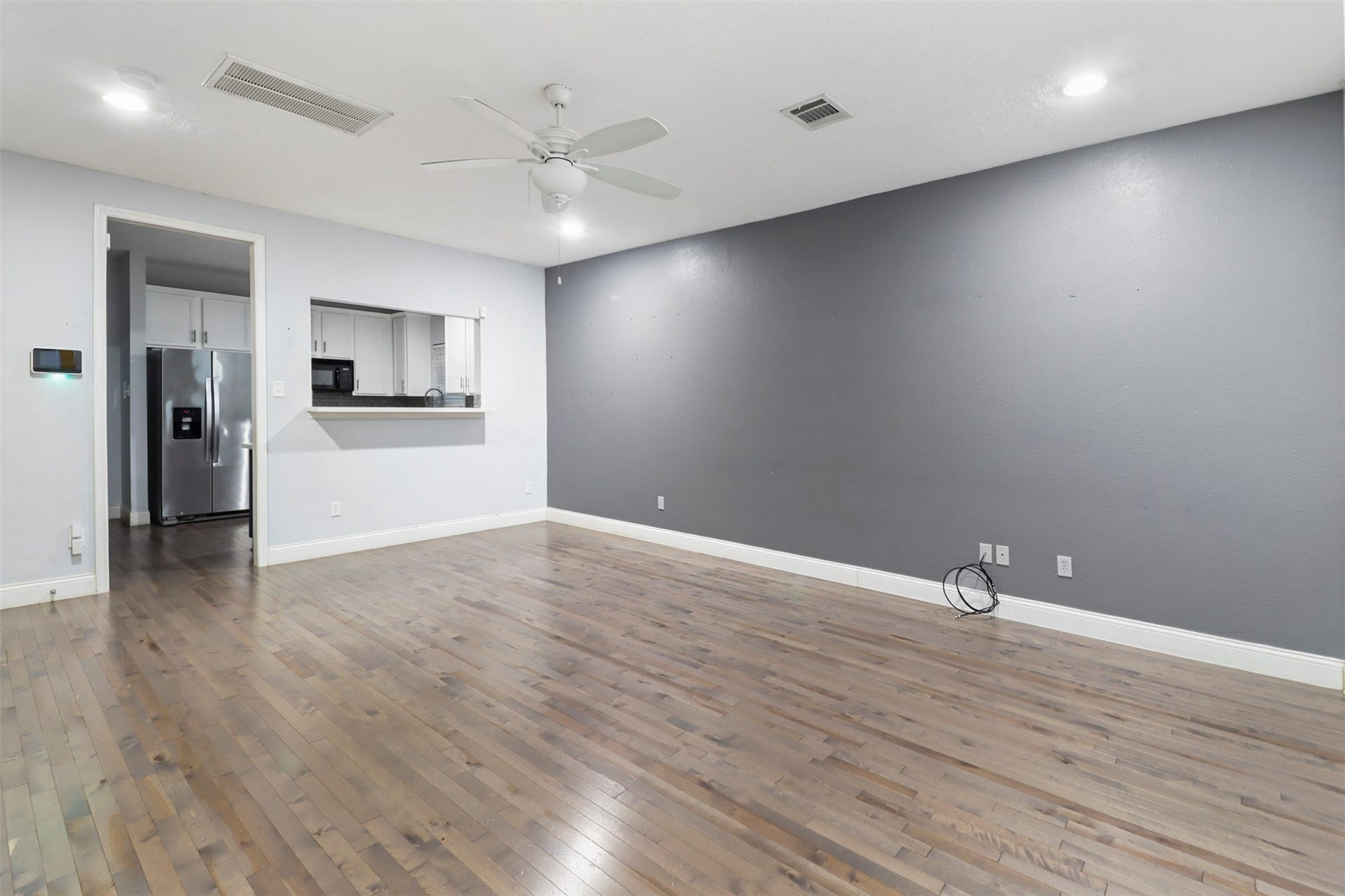 1828 Fletcher Street, Houston, TX 77009 1st floor Livingroom
