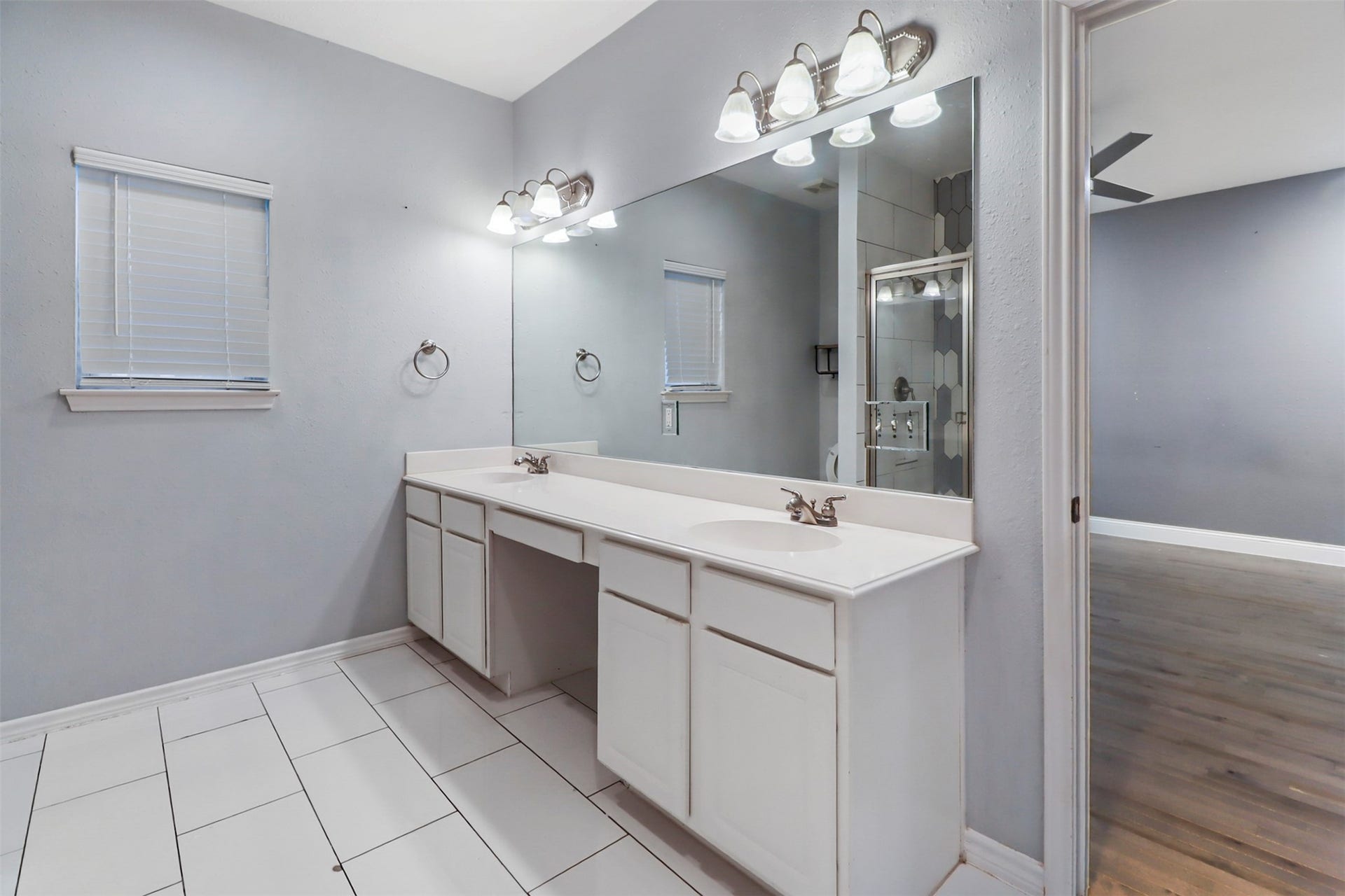 1828 Fletcher Street, Houston, TX 77009 2nd Floor - primary Bathroom