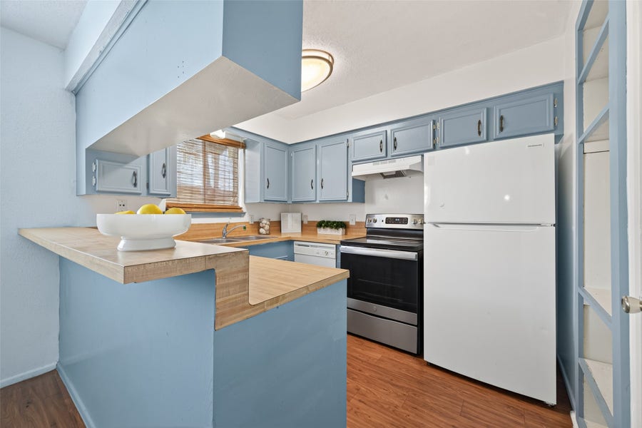 Property photo for 7714 Renwick Drive, #D13, Houston, TX