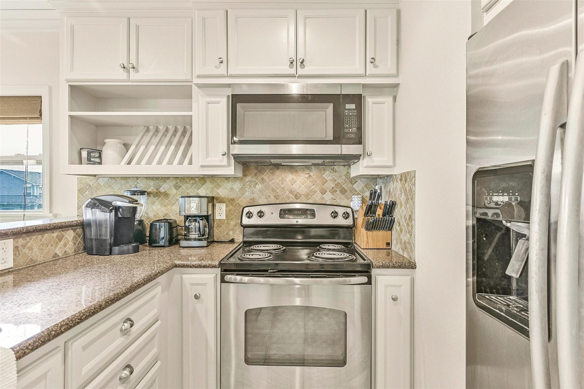 22818 Buena Street, Galveston, TX 77554 22818 Buena Street, Galveston, TX 77554
