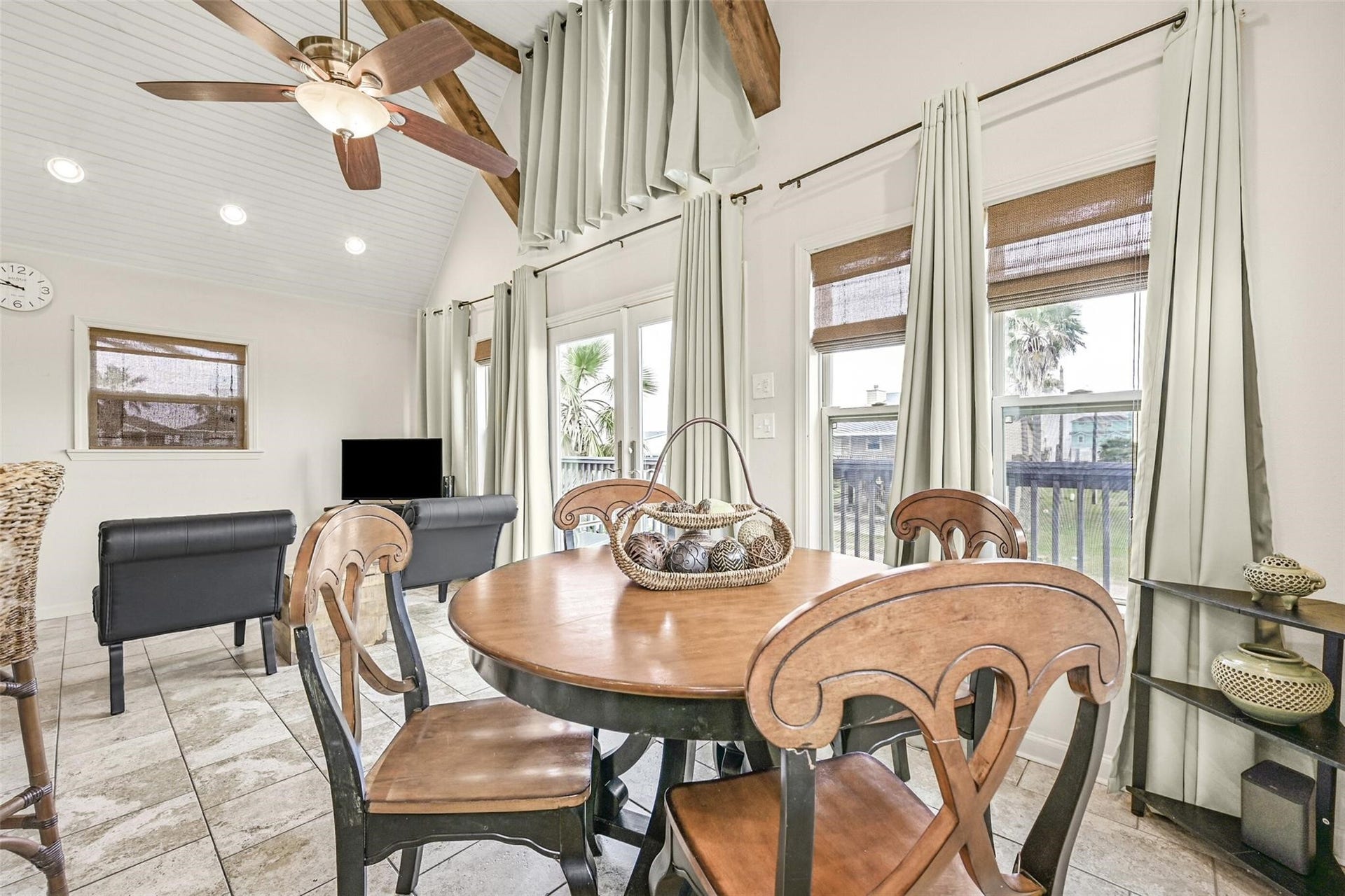 22818 Buena Street, Galveston, TX 77554 22818 Buena Street, Galveston, TX 77554