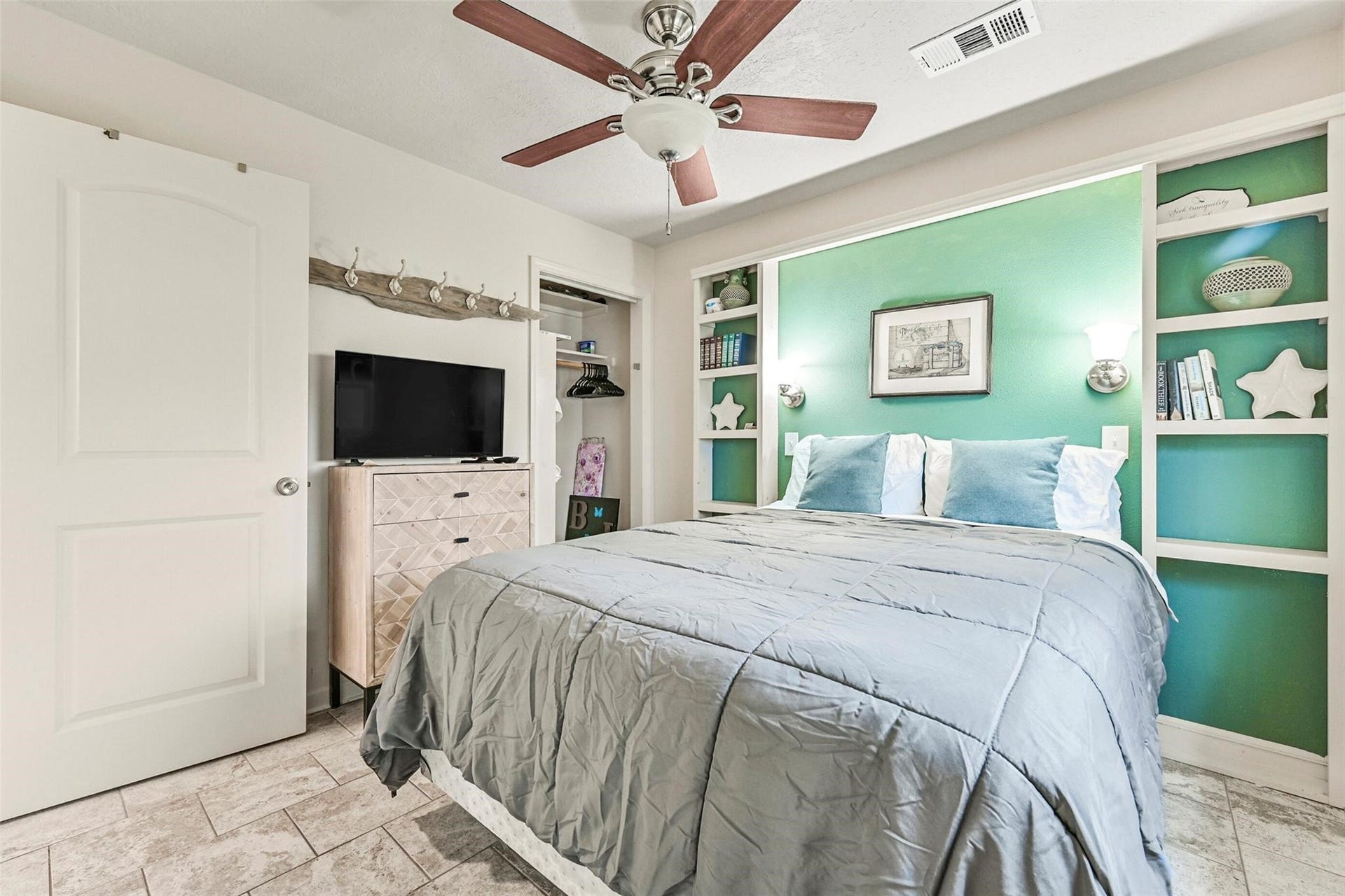 22818 Buena Street, Galveston, TX 77554 22818 Buena Street, Galveston, TX 77554