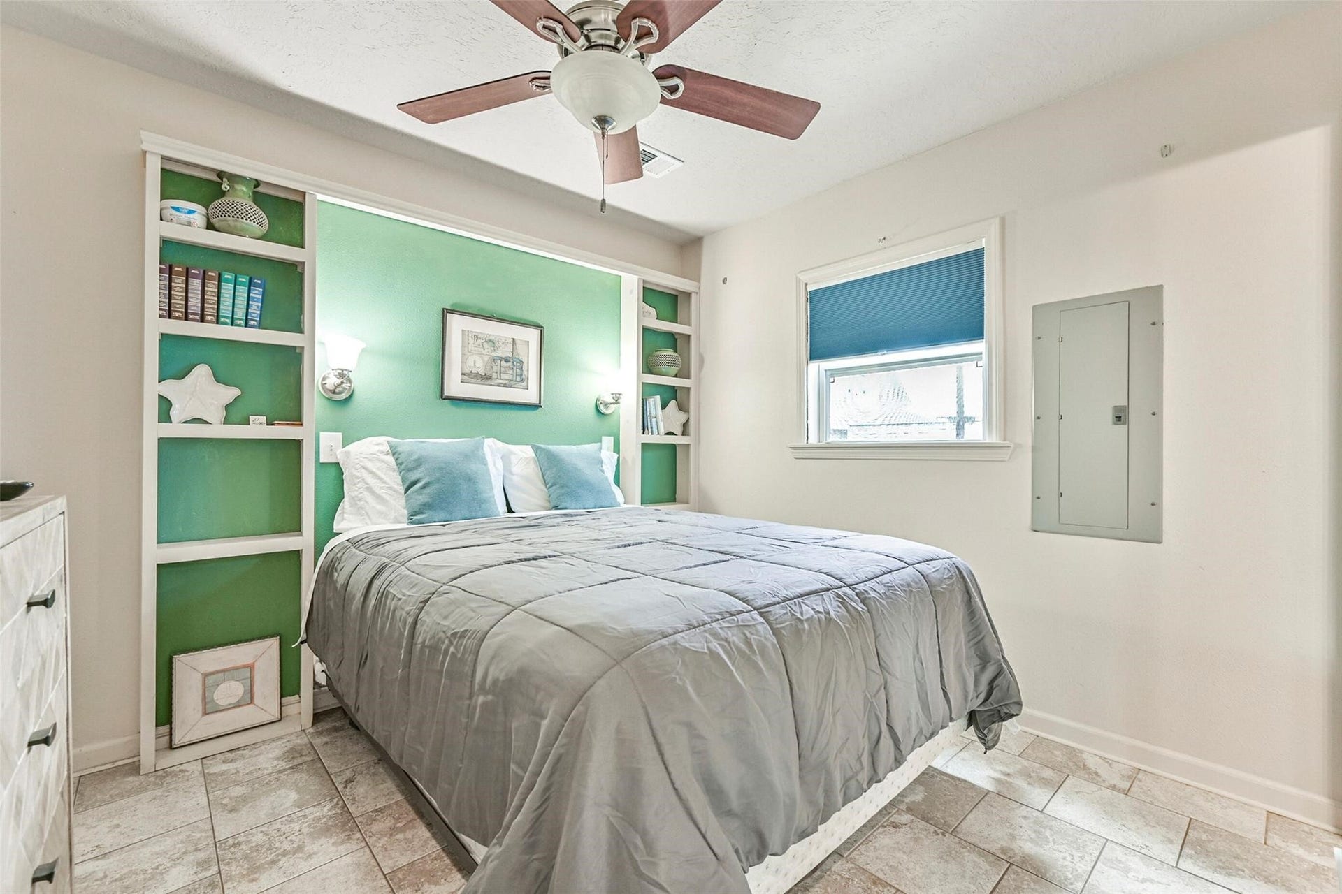 22818 Buena Street, Galveston, TX 77554 22818 Buena Street, Galveston, TX 77554