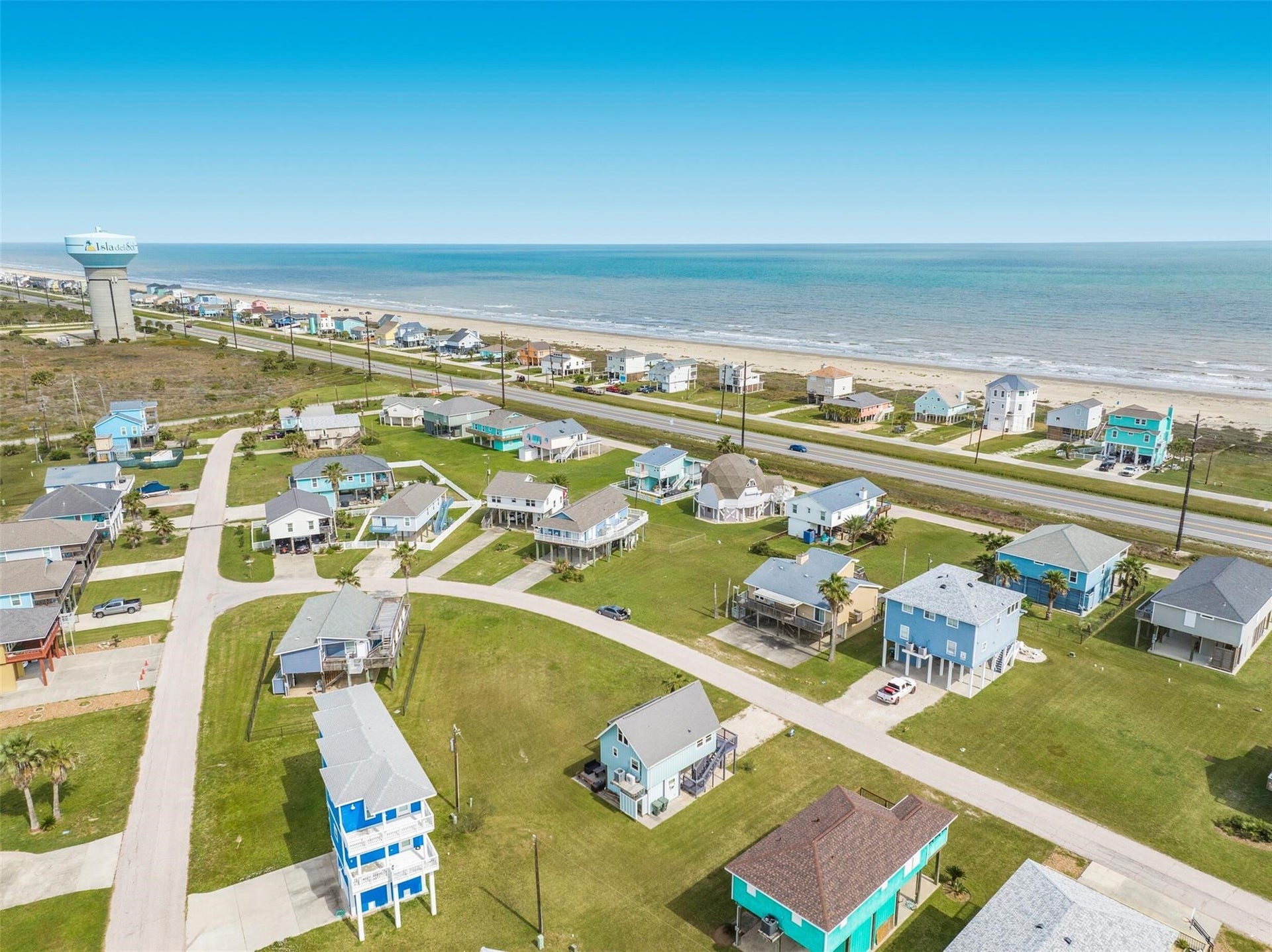 22818 Buena Street, Galveston, TX 77554 22818 Buena Street, Galveston, TX 77554