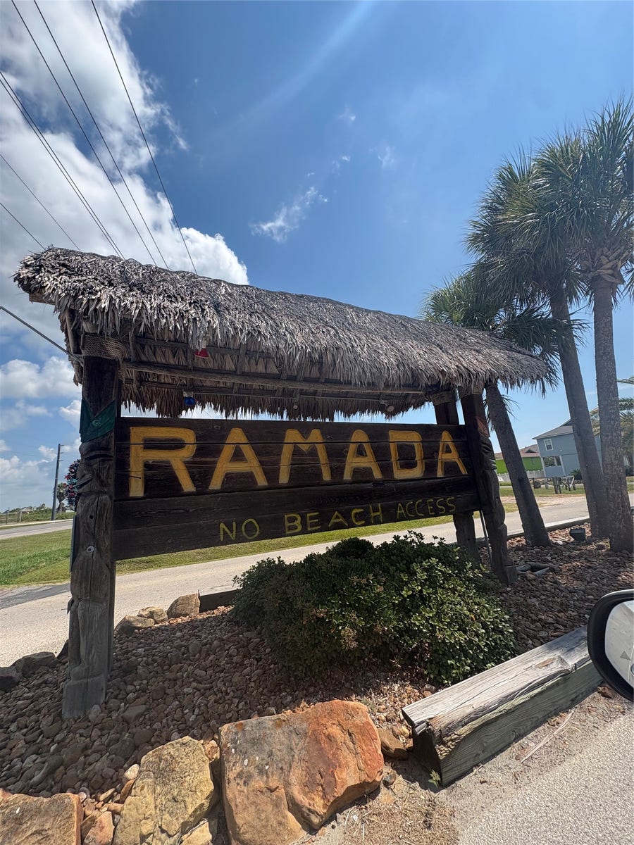 Property photo for 998 Ramada Boulevard, Crystal Beach, TX