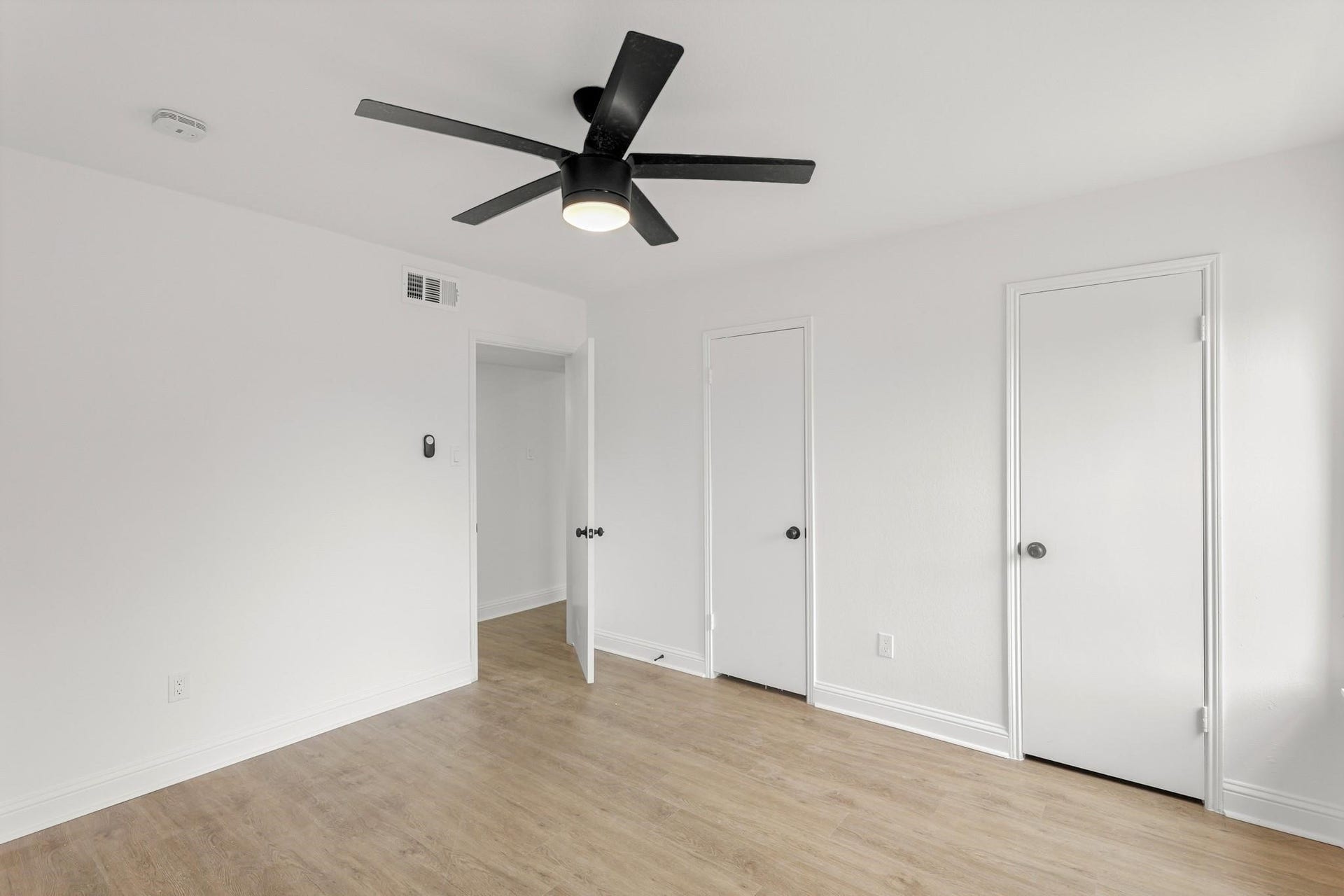 355 N Post Oak Lane, #839, Houston, TX 77024 355 N Post Oak Lane, #839, Houston, TX 77024