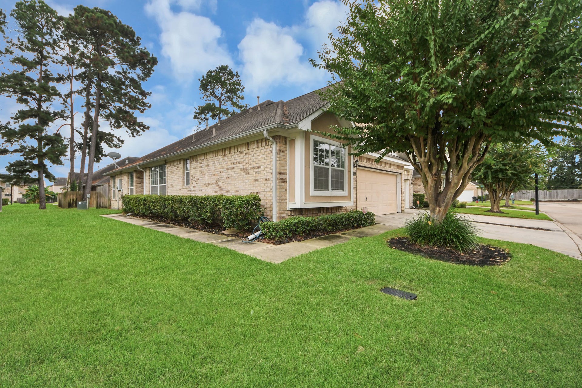 2027 Marchwood Manor Drive, Houston, TX 77090 2027 Marchwood Manor Drive, Houston, TX 77090
