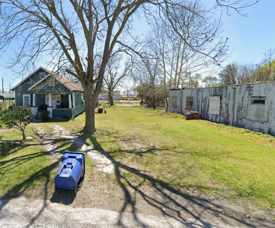 Property photo for 421 1st Avenue N, Texas City, TX