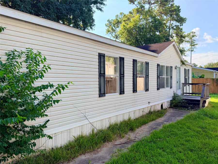 Property photo for 810 Mercedes Benz Court, Humble, TX