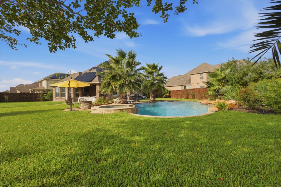 Property photo for 3596 Mustang Ridge Lane, Pearland, TX