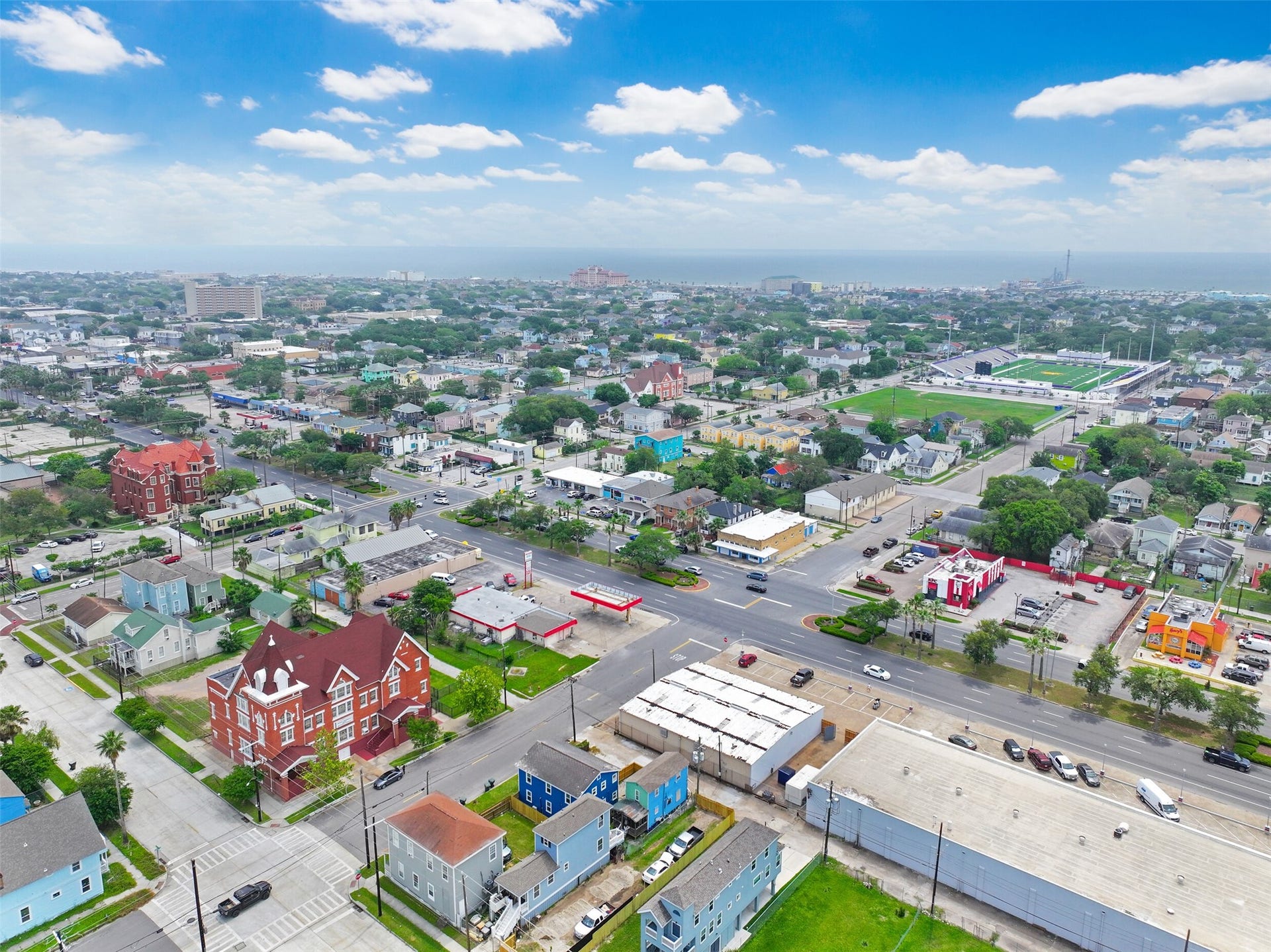 909 28th Street, Galveston, TX 77550