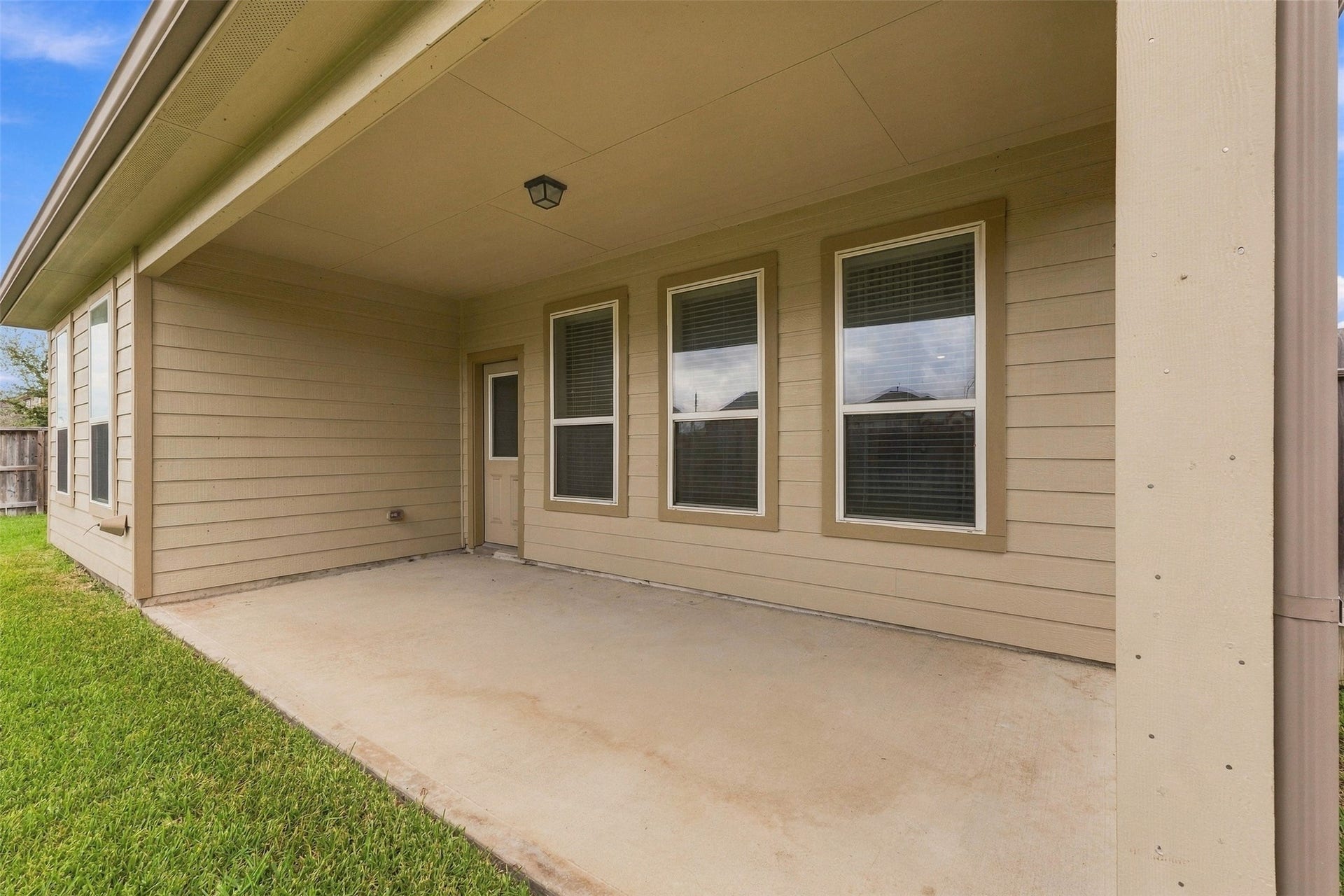 A larger corner lot leaves breathing room between neighbors and space for your kids to play.