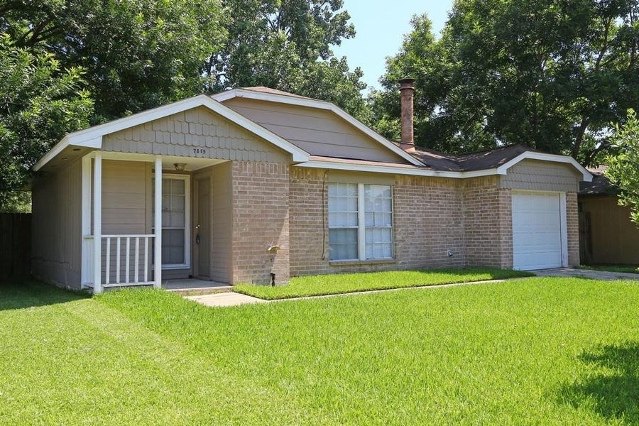 Property photo for 7815 Eastern Bluebird Drive, Humble, TX