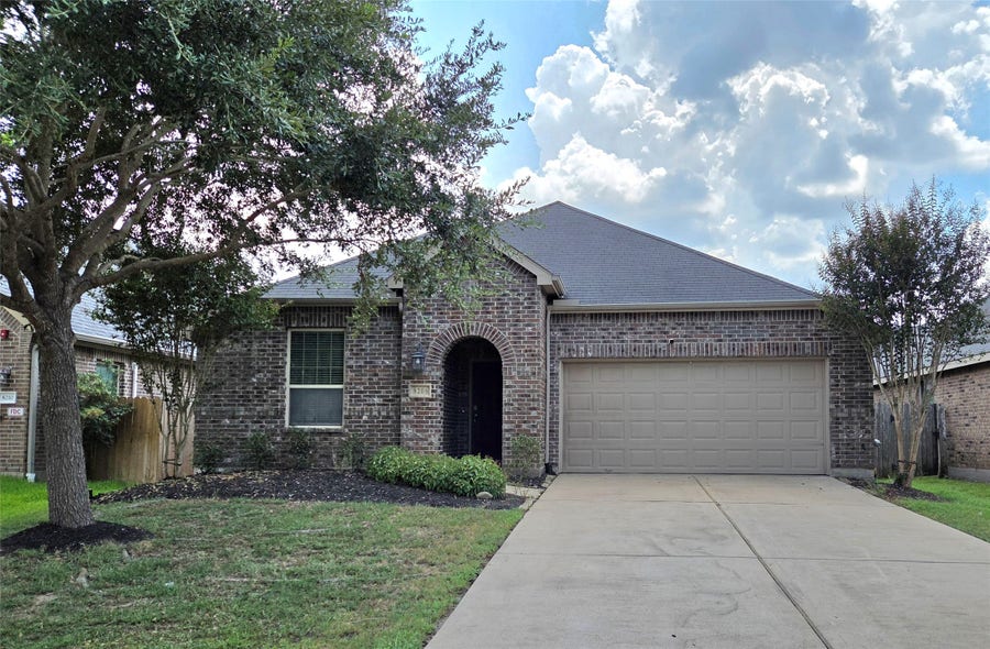 Property photo for 8206 Summer Lake Pass Lane, Rosenberg, TX