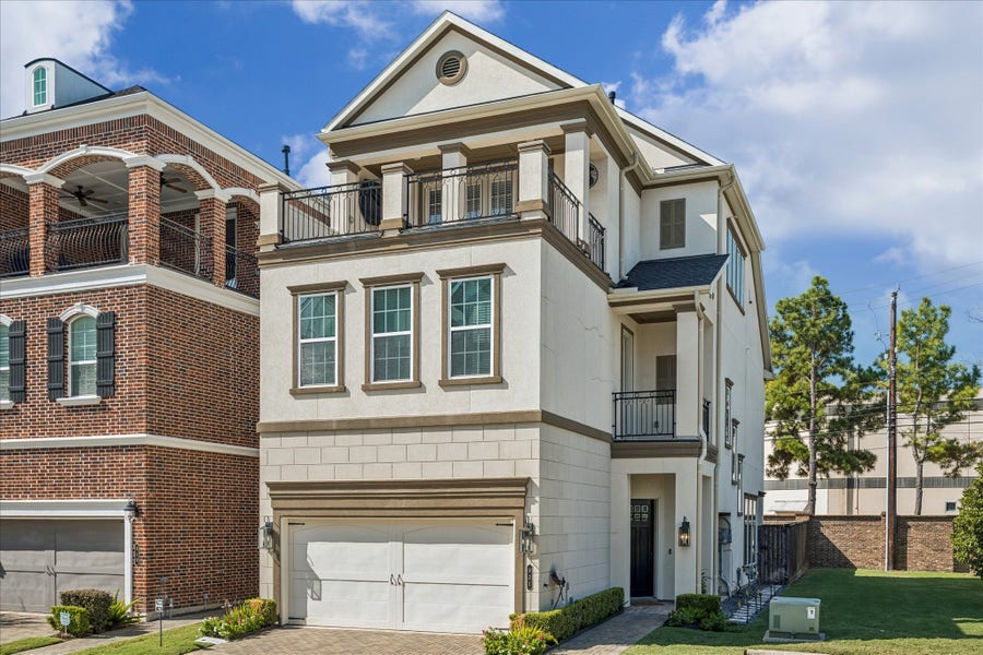 Property photo for 921 Dunleigh Meadows Lane, Houston, TX