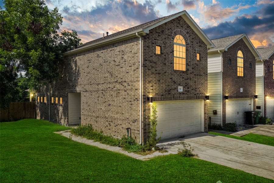 Property photo for 538 E 38th Street, Houston, TX