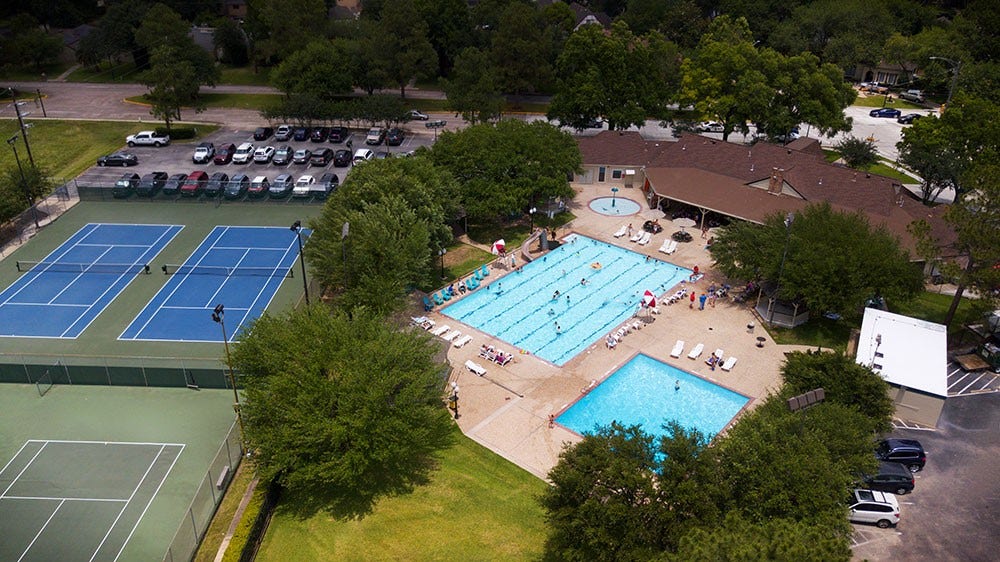 Nottingham Country neighborhood amenities offer even more ways to enjoy an active, social lifestyle, with a community pool and tennis courts providing a convenient setting for summer swims, friendly matches and time spent outdoors close to home.