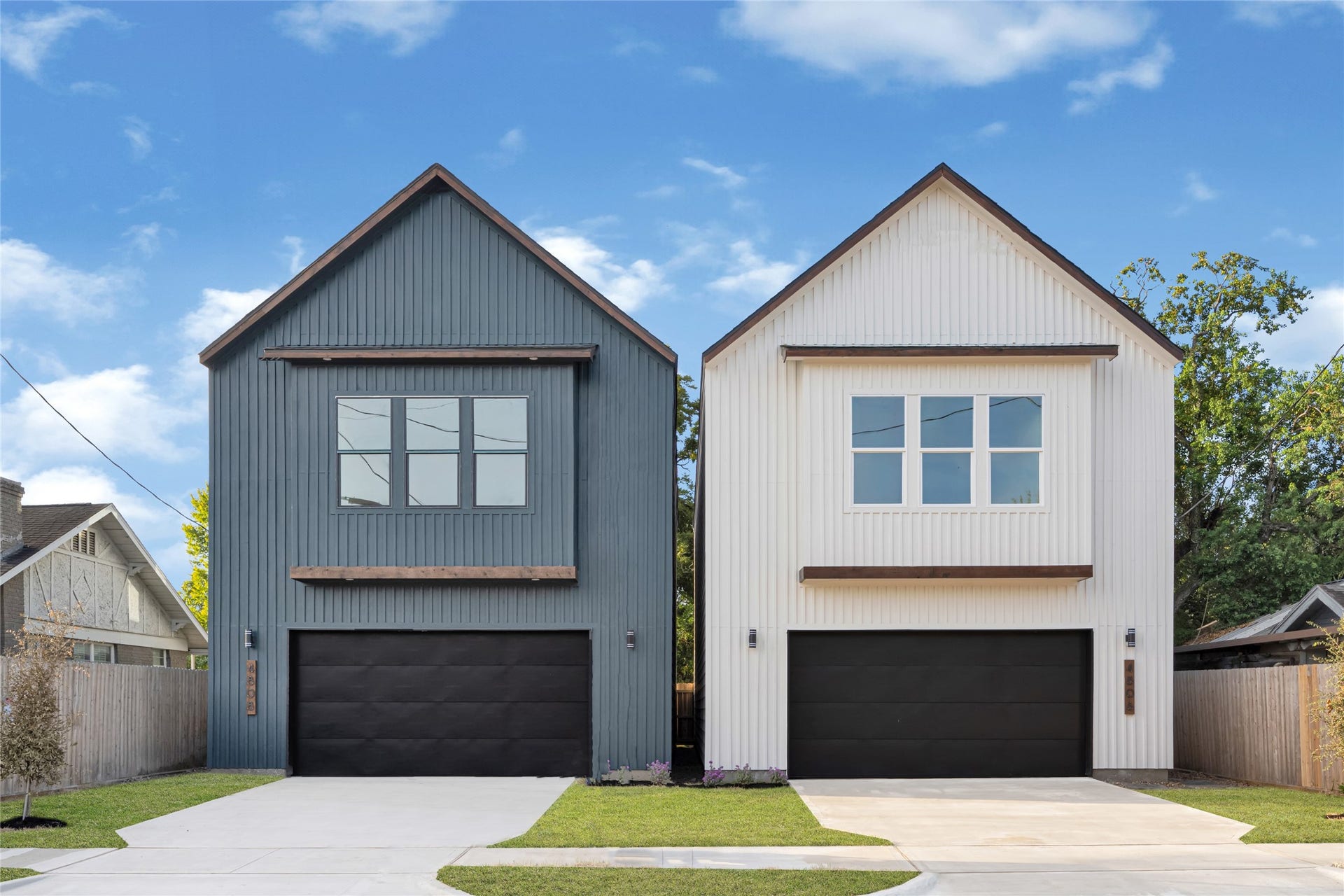 4806 Farmer St, Houston, TX 77020 Beautiful new construction homes with modern exterior design and inviting curb appeal.
