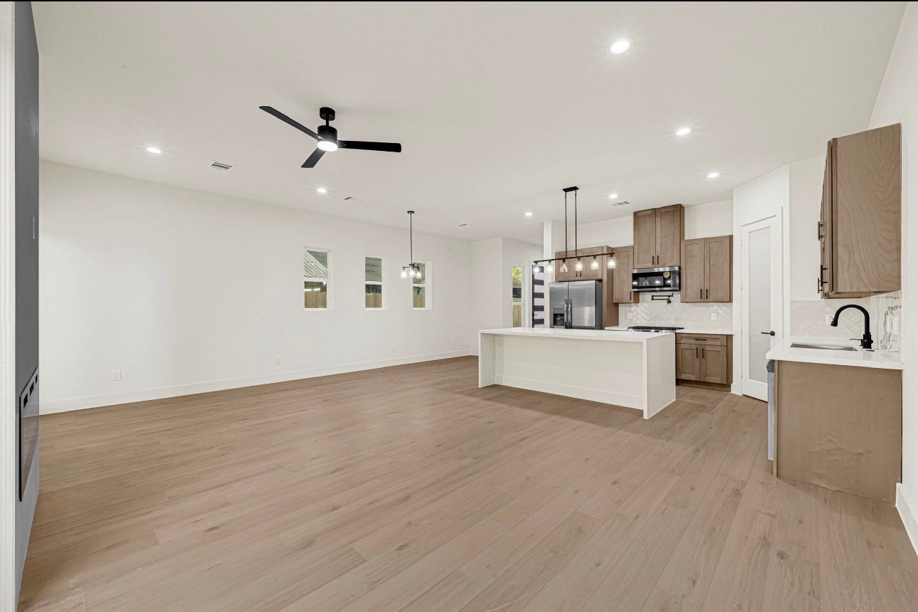 4806 Farmer St, Houston, TX 77020 Open concept living area.