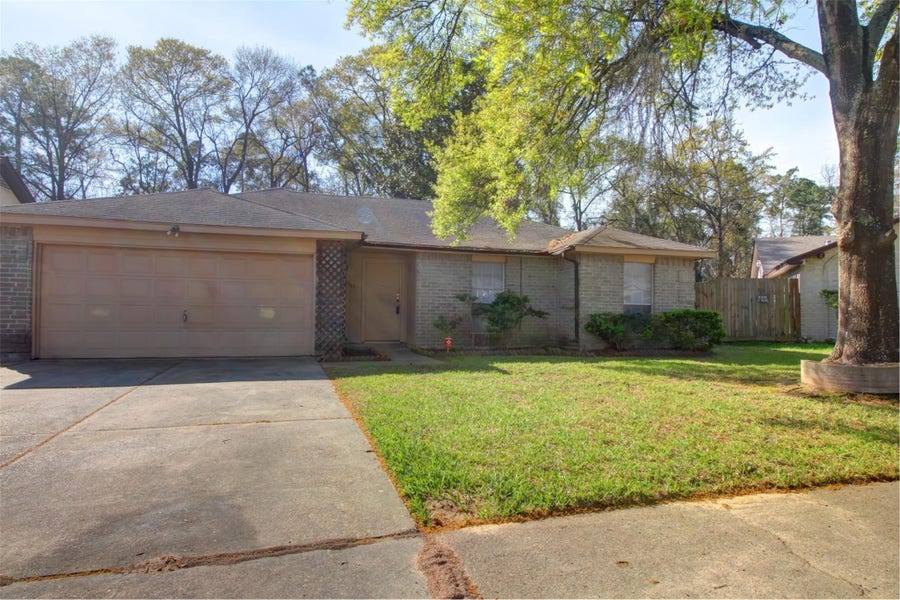 Property photo for 20315 Fox Glen Lane, Humble, TX