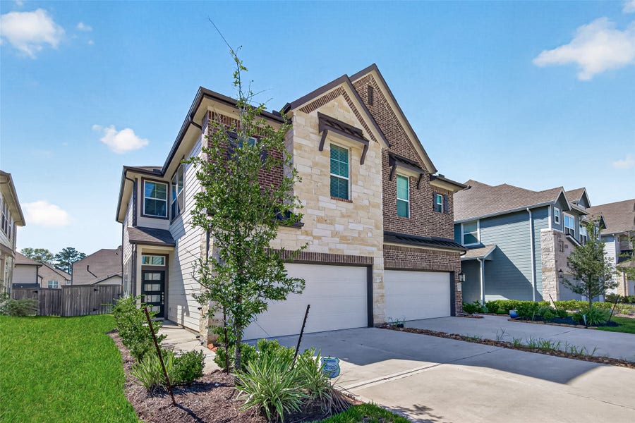 Property photo for 632 Silver Pear Court, Montgomery, TX
