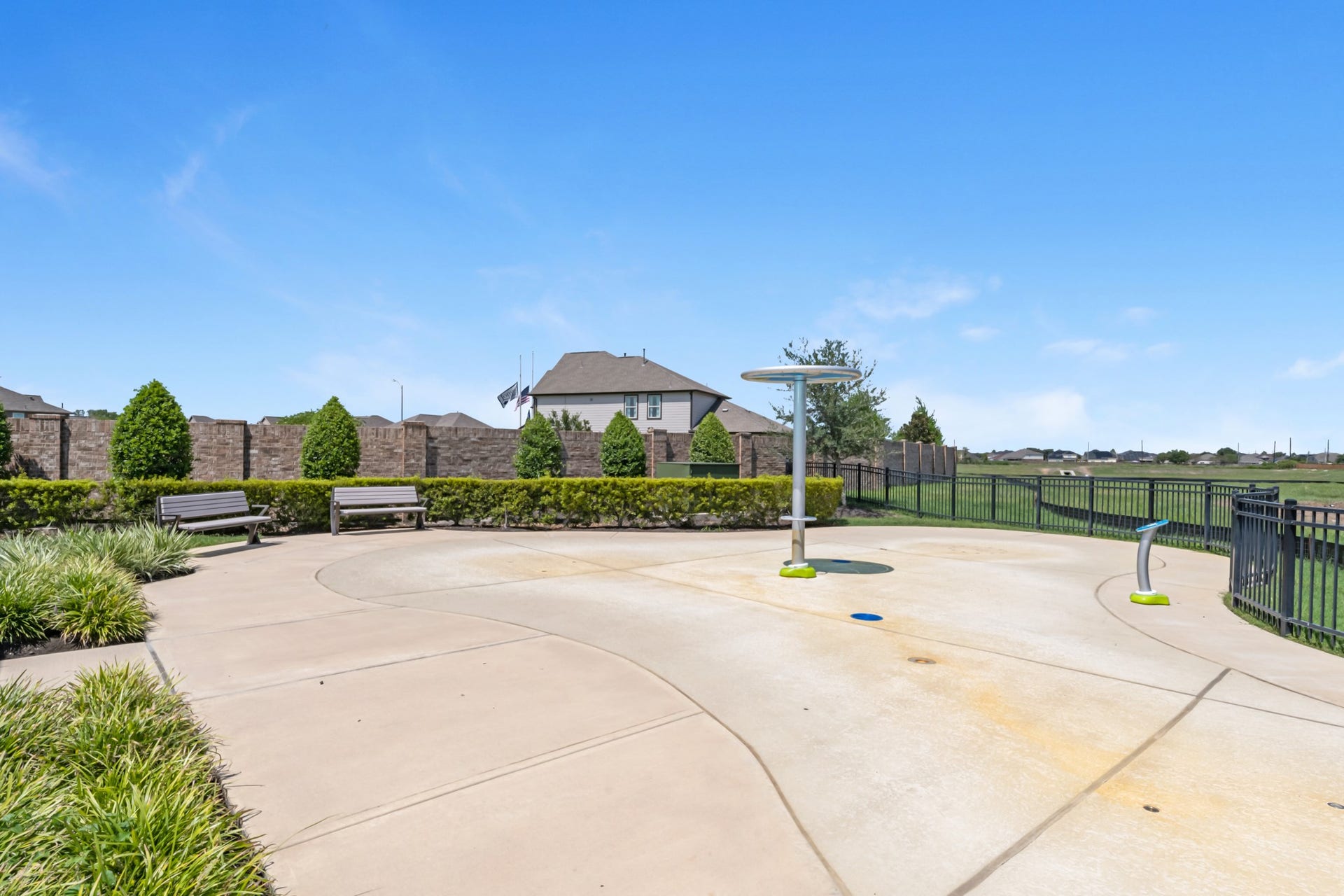 819 Orchard Vale Road, Rosharon, TX 77583