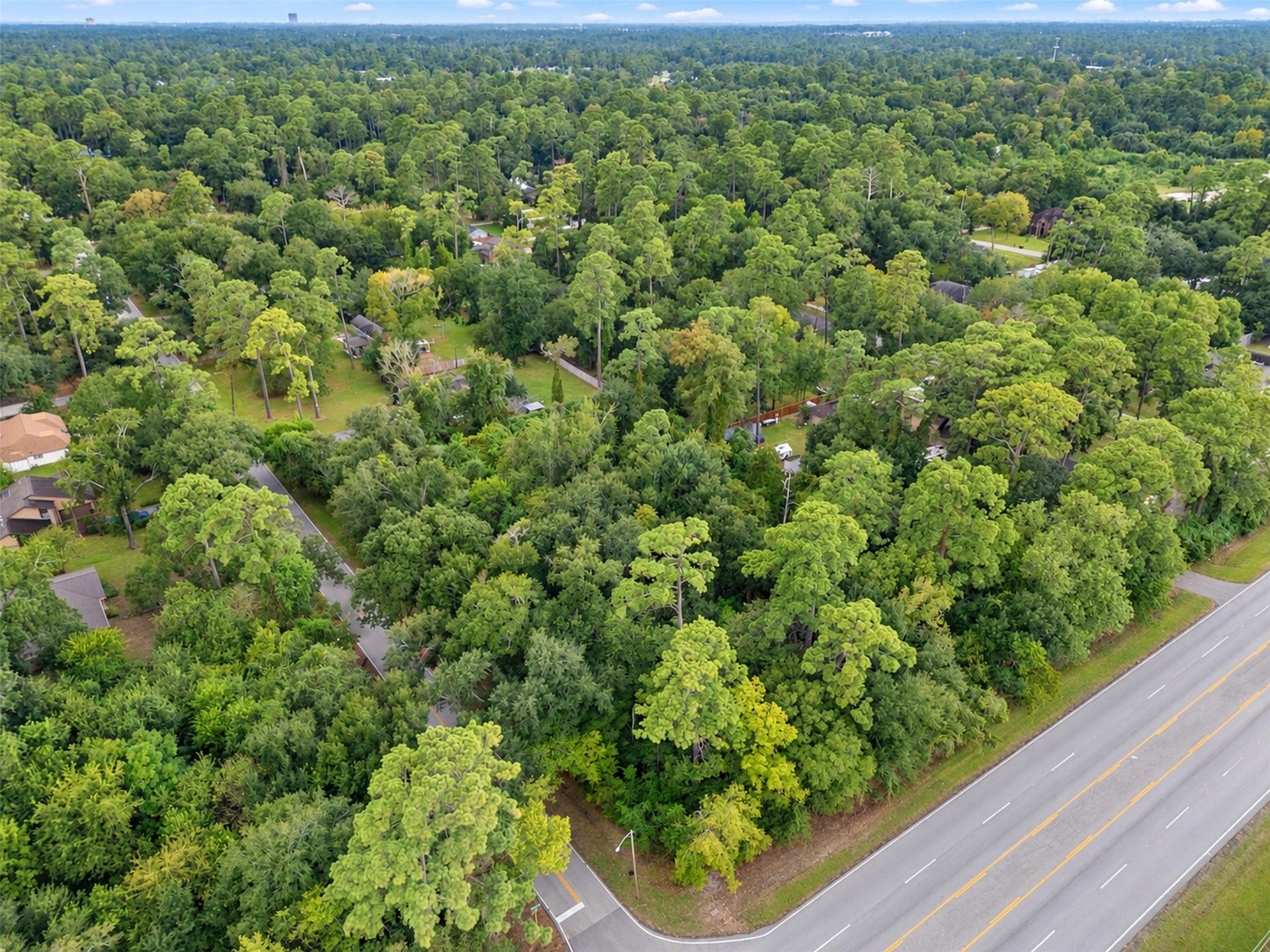 000 Creekhickory Road, Houston, TX 77068